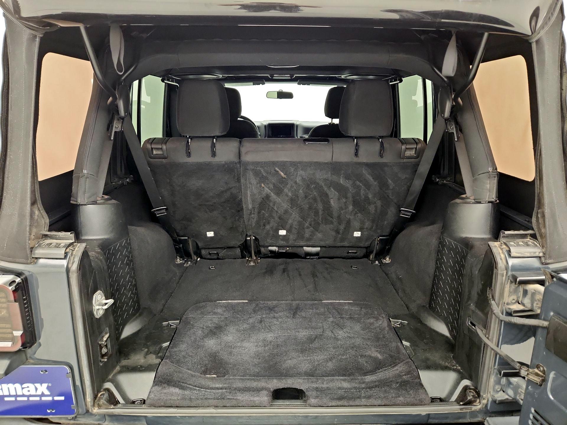 Thumbnail: 2018 Jeep Wrangler - 19