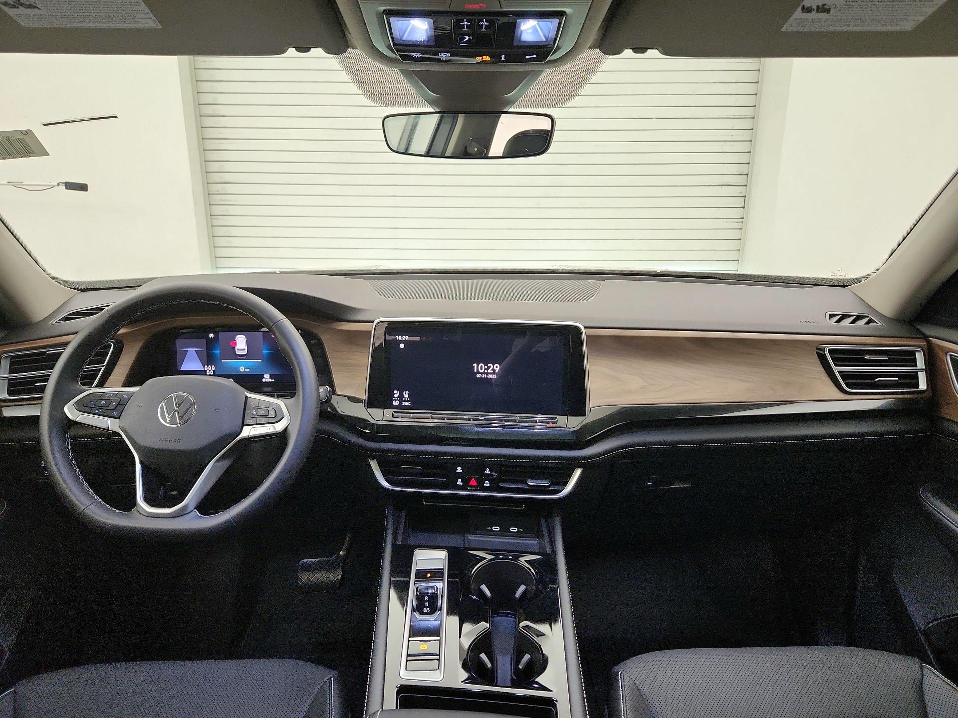 Thumbnail: 2024 Volkswagen Atlas - 9