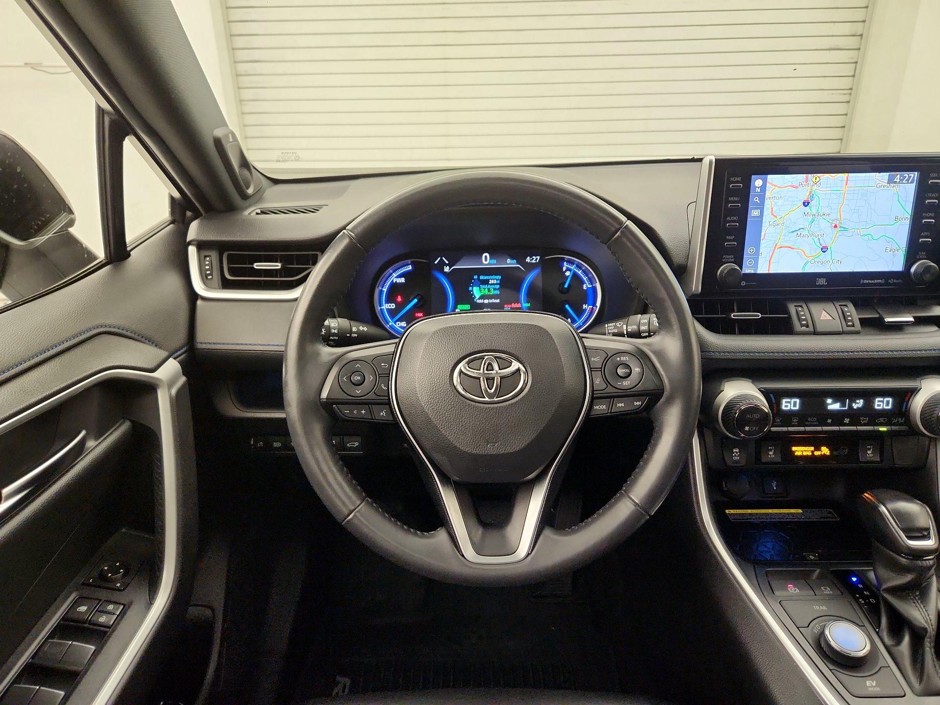 Thumbnail: 2020 Toyota RAV4 - 10