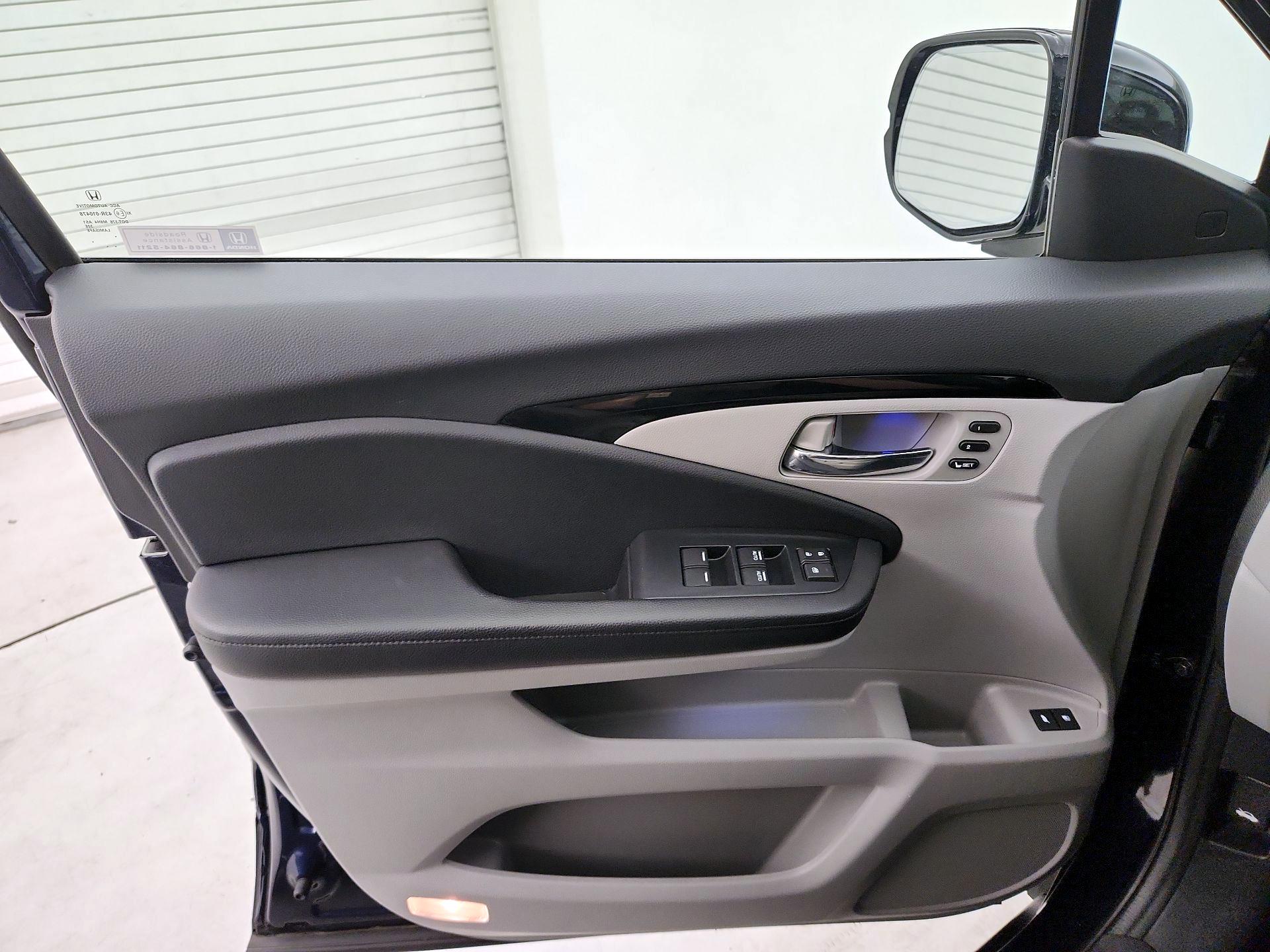 Thumbnail: 2022 Honda Pilot - 12