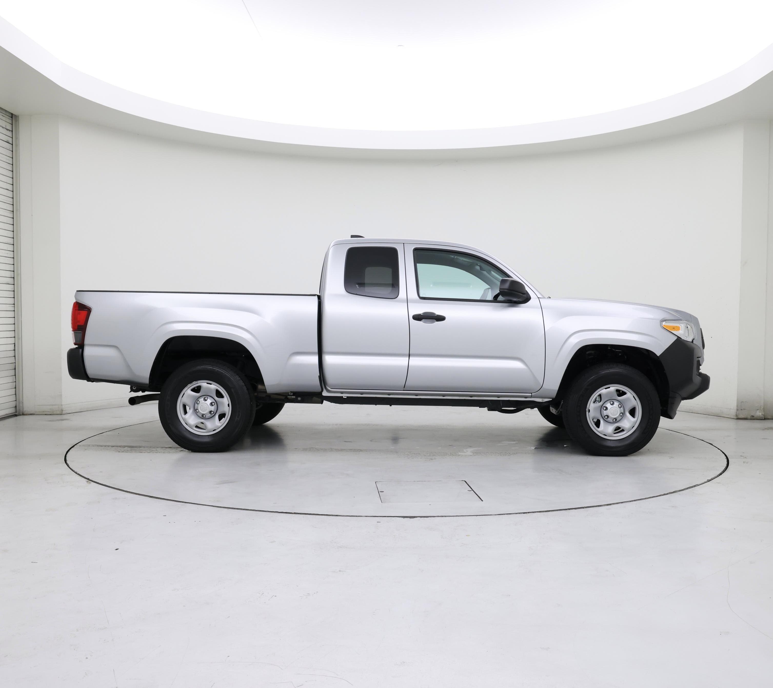 Thumbnail: 2022 Toyota Tacoma - 7