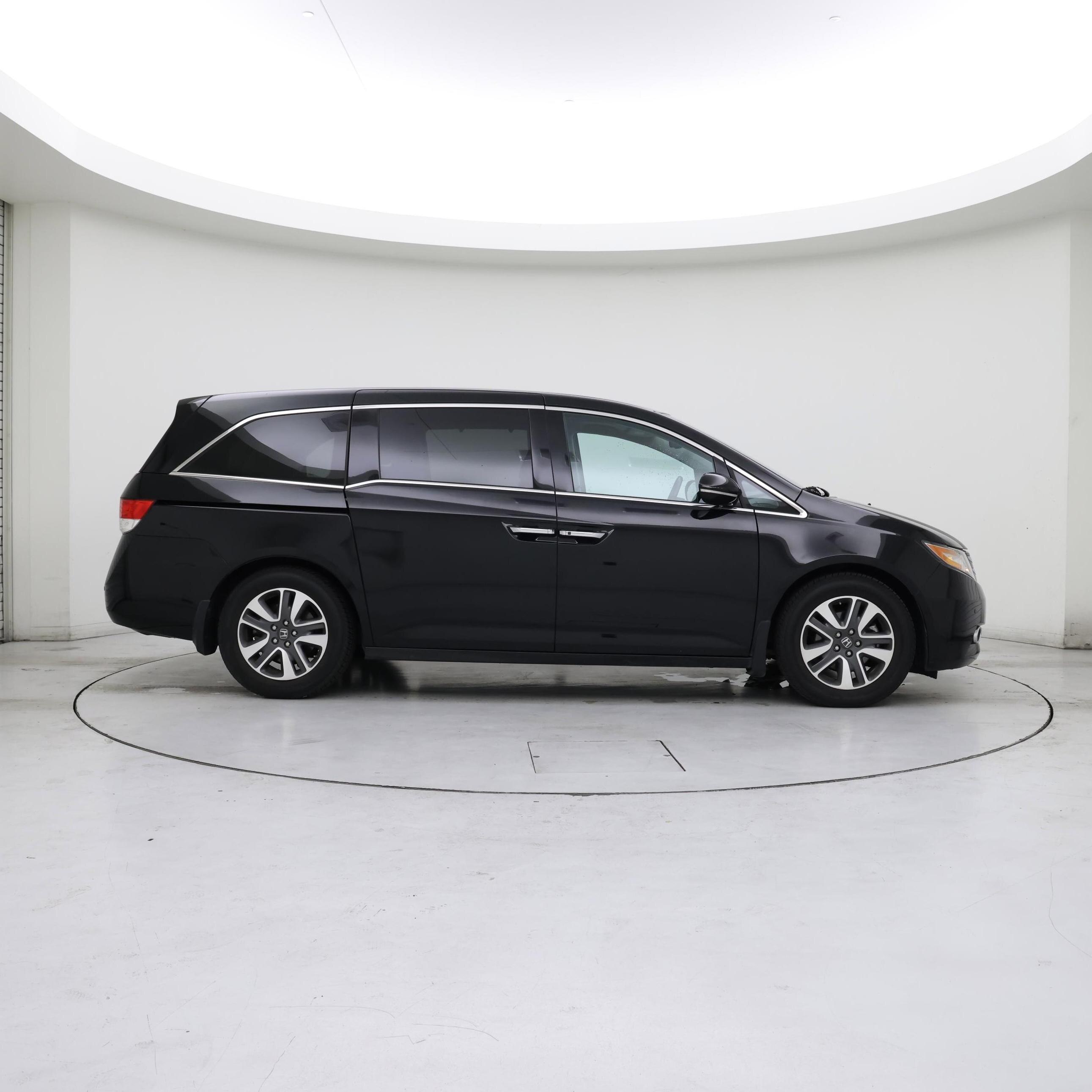 Thumbnail: 2015 Honda Odyssey - 7
