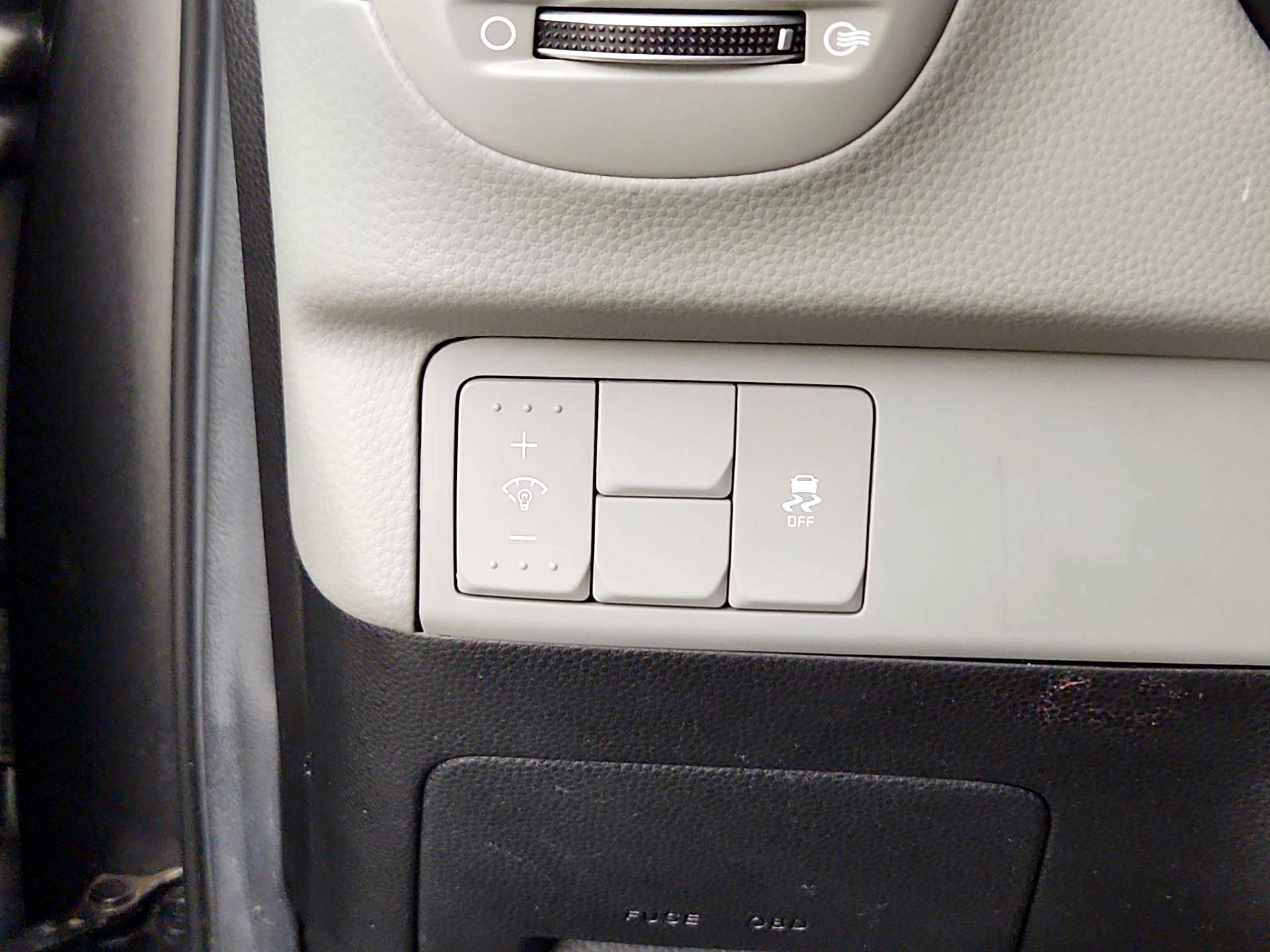 Thumbnail: 2015 Kia Soul - 13