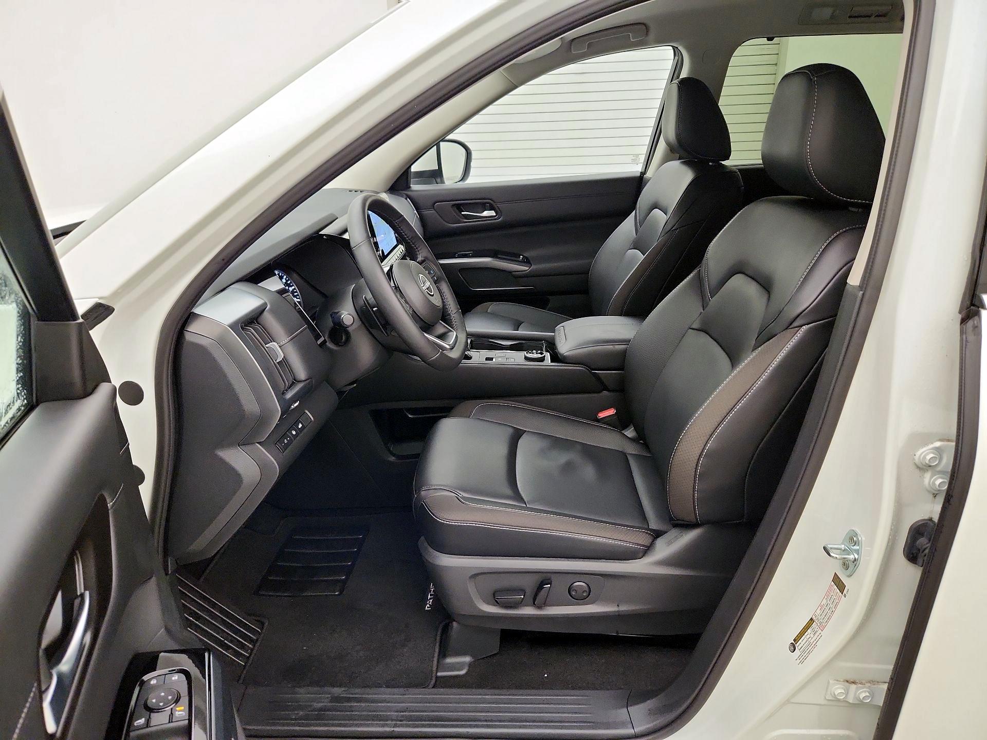 Thumbnail: 2024 Nissan Pathfinder - 11
