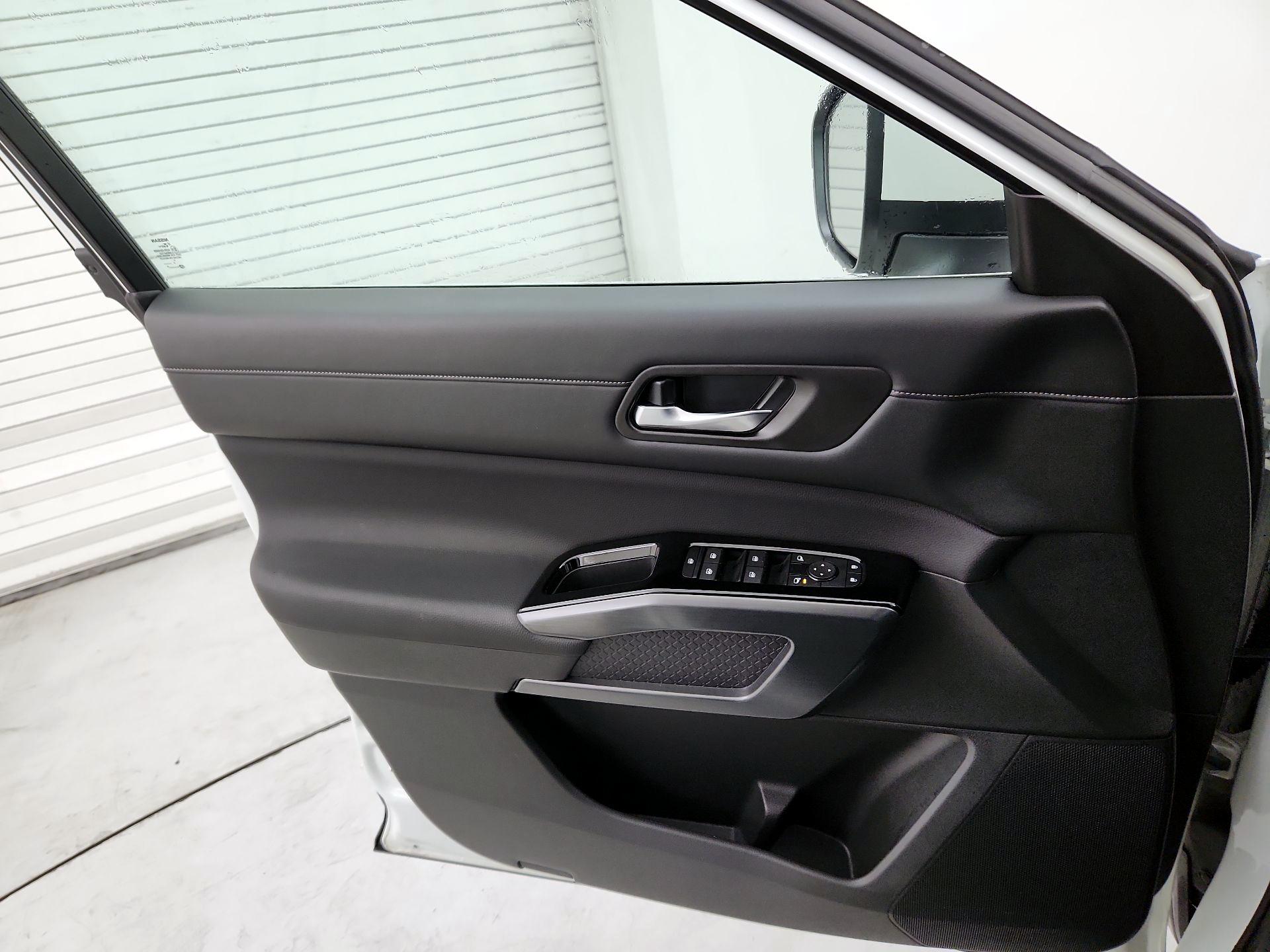 Thumbnail: 2024 Nissan Pathfinder - 12