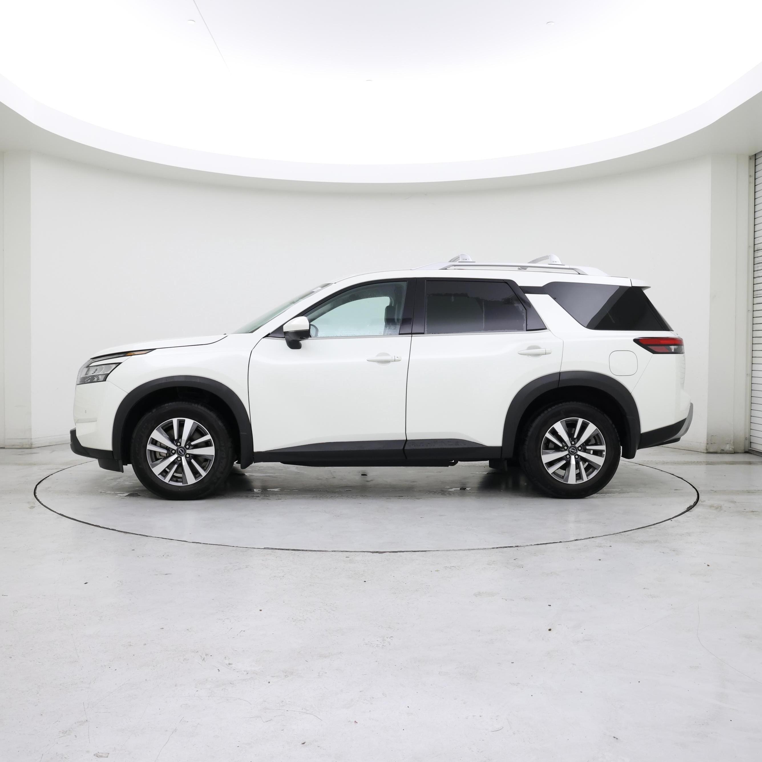 Thumbnail: 2024 Nissan Pathfinder - 3