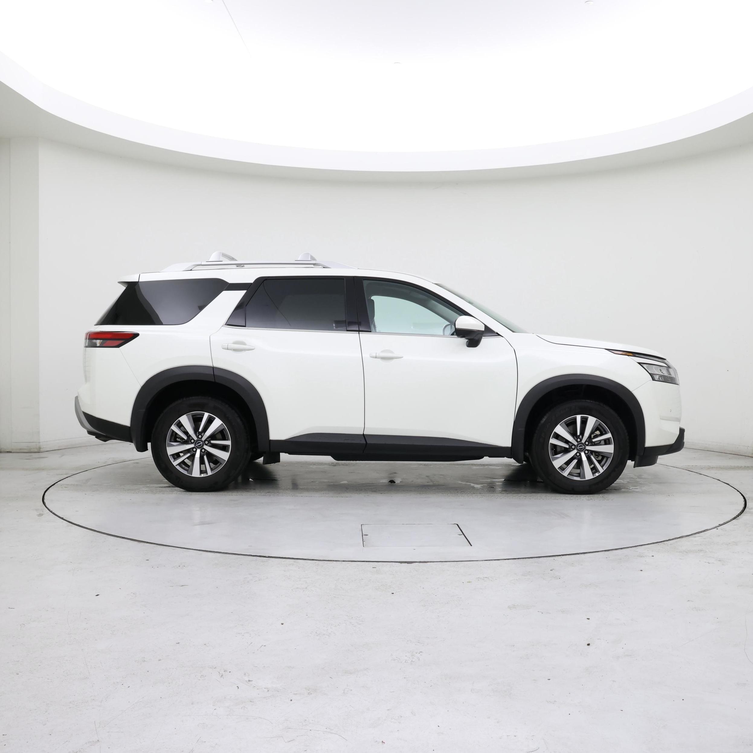 Thumbnail: 2024 Nissan Pathfinder - 7