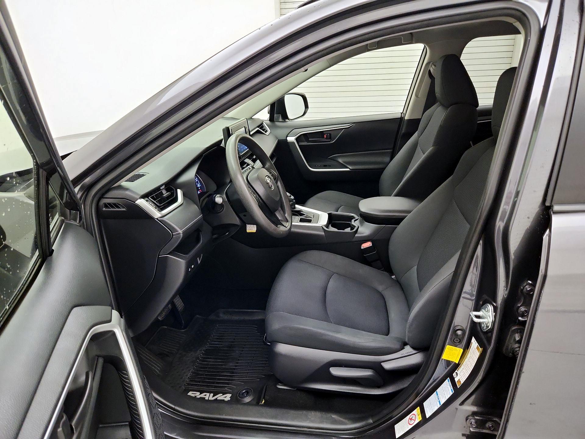 Thumbnail: 2019 Toyota RAV4 - 11