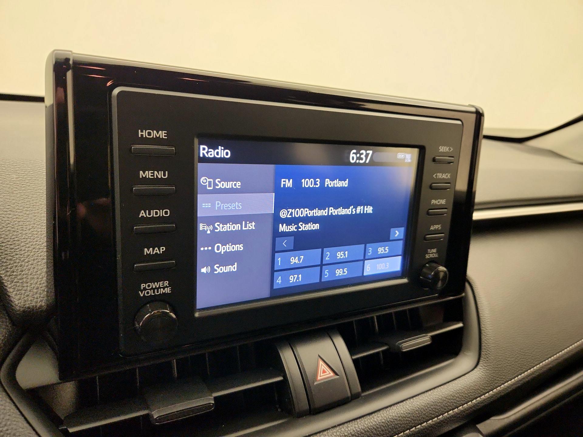 Thumbnail: 2019 Toyota RAV4 - 15