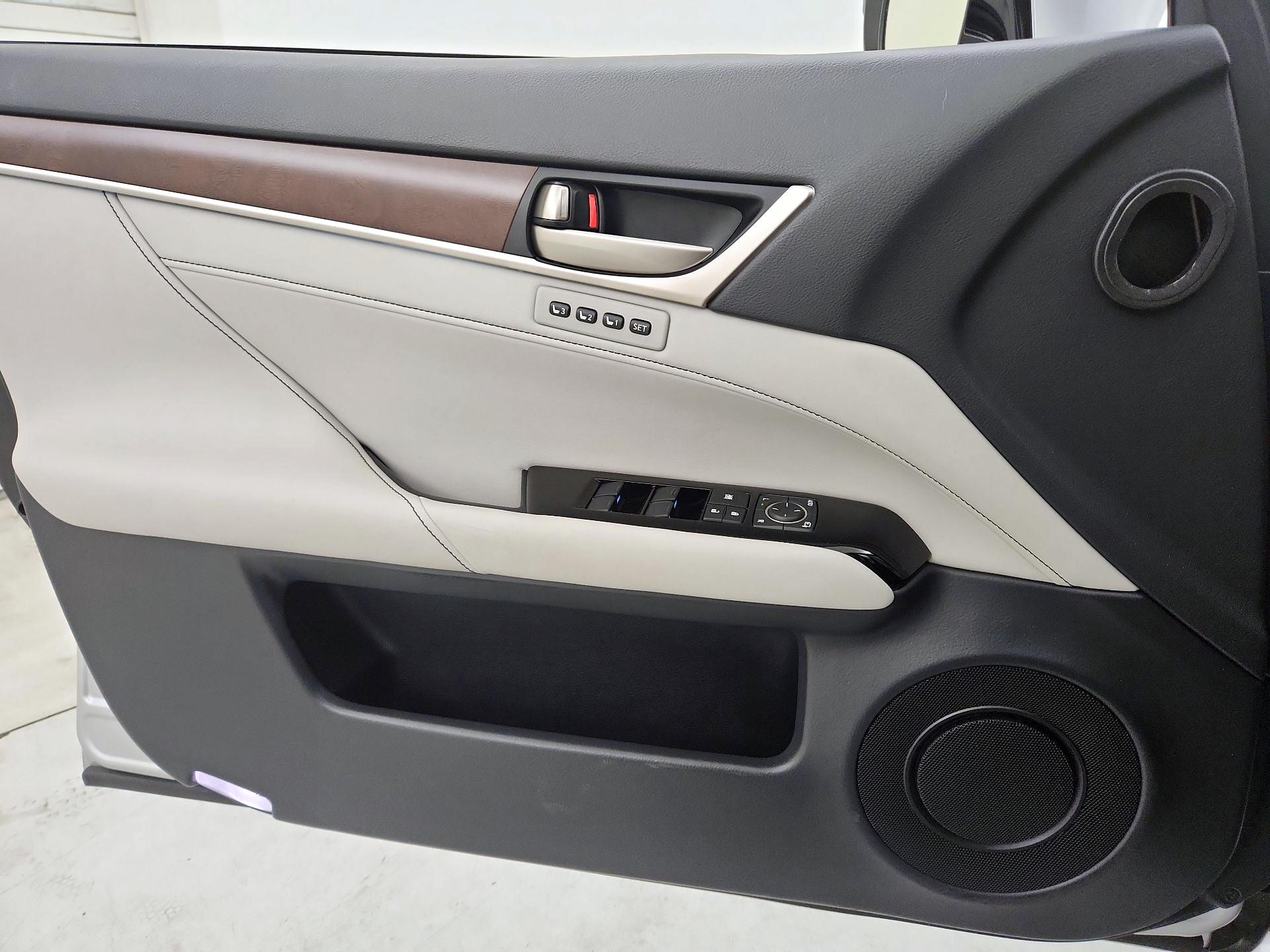 Thumbnail: 2014 Lexus GS - 12
