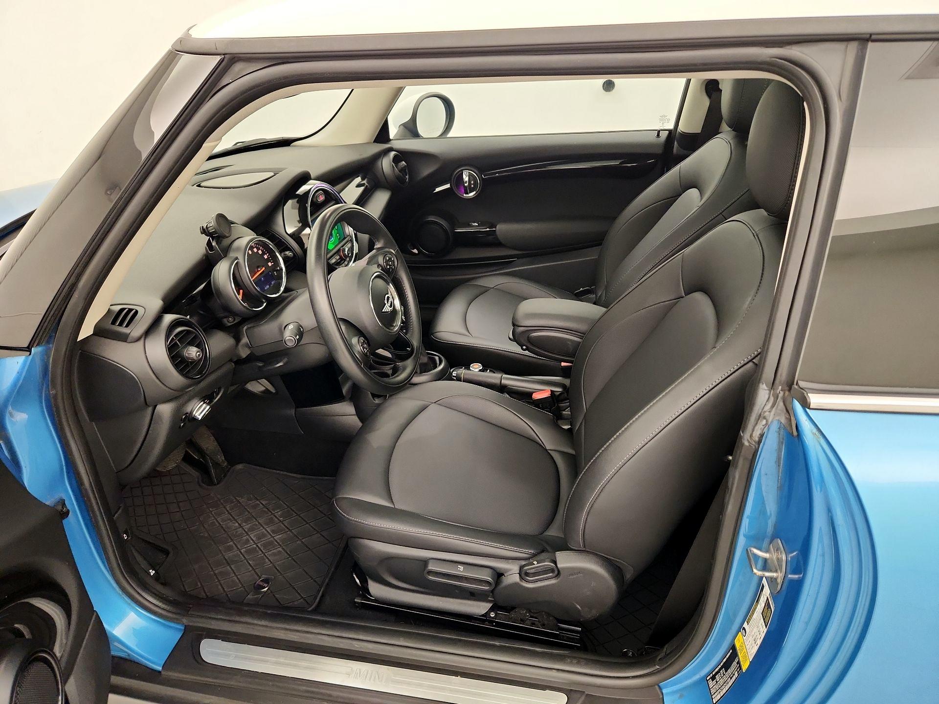 Thumbnail: 2019 MINI Cooper Hardtop - 11