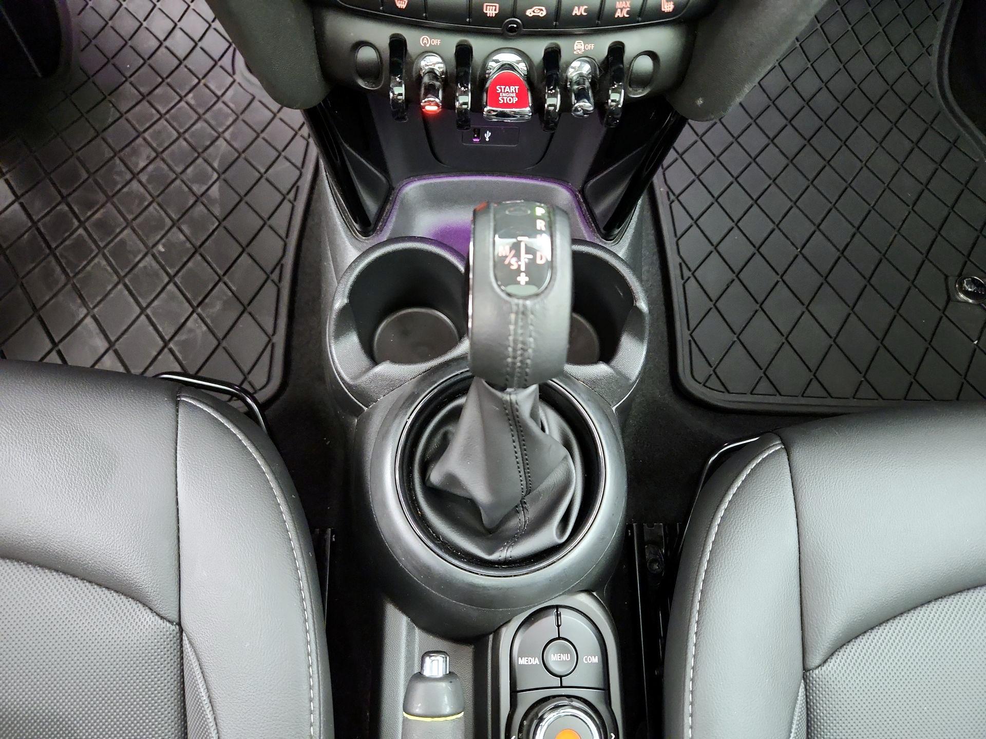 Thumbnail: 2019 MINI Cooper Hardtop - 17