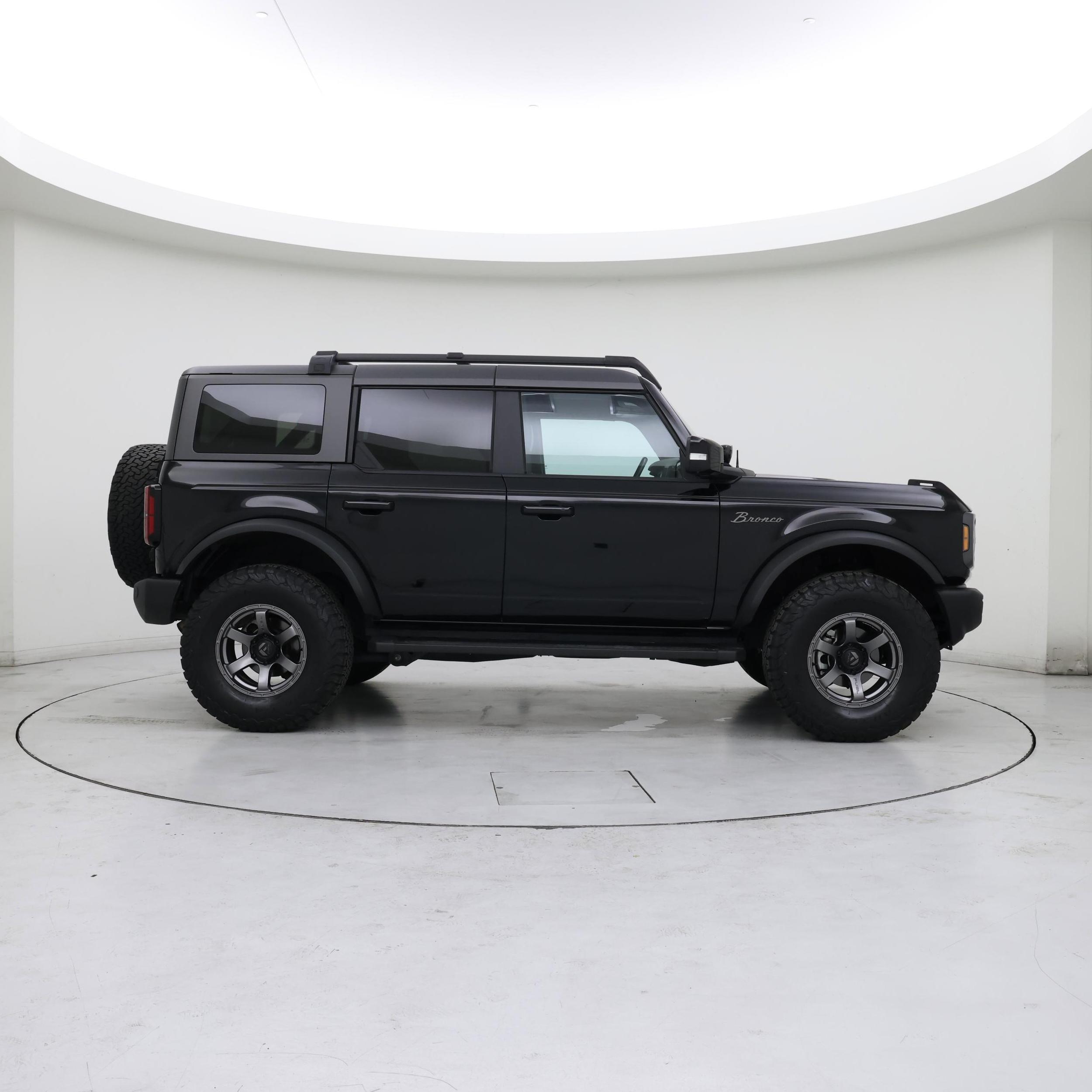 Thumbnail: 2021 Ford Bronco - 7