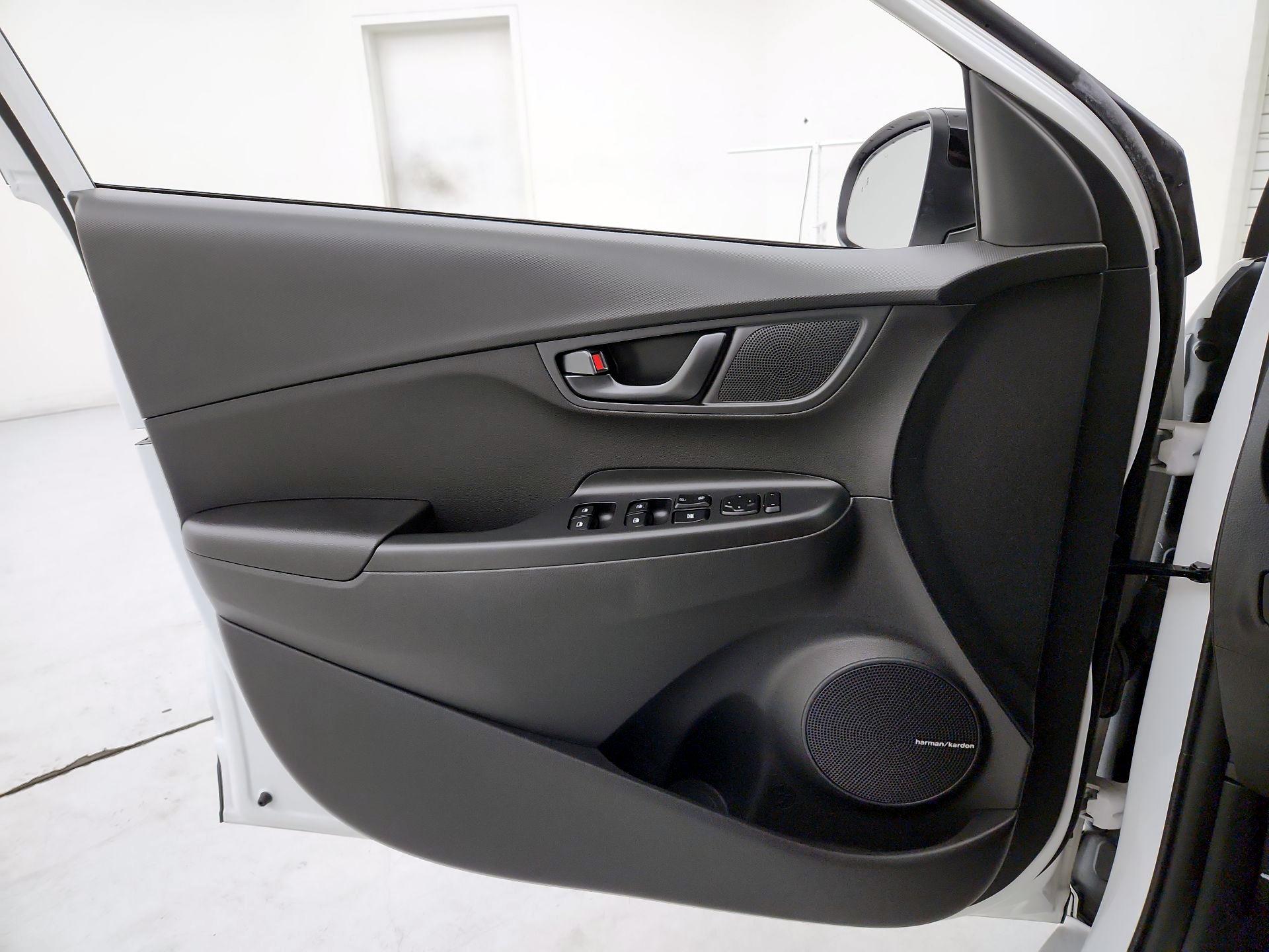 Thumbnail: 2022 Hyundai Kona - 12