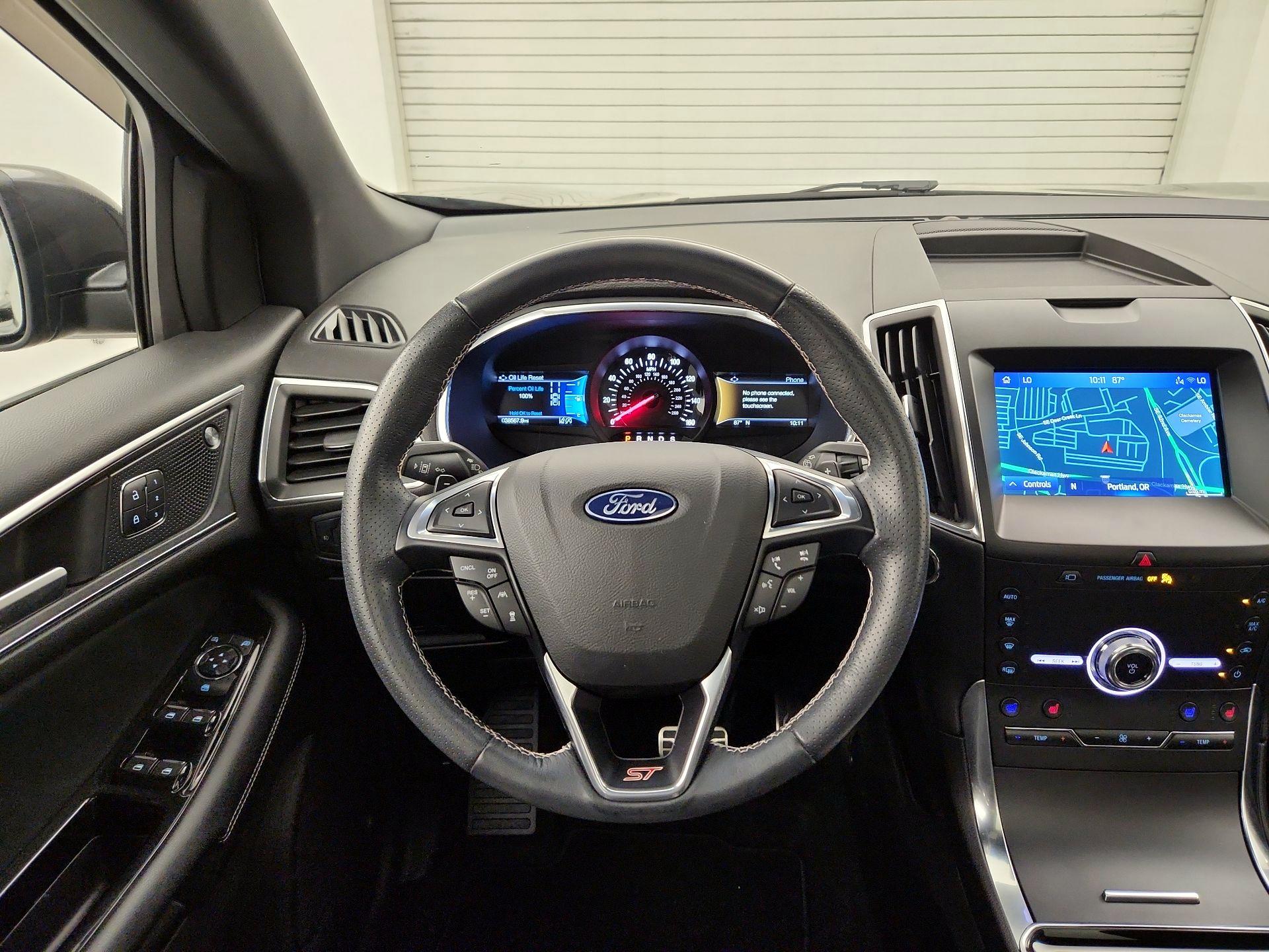 Thumbnail: 2020 Ford Edge - 10