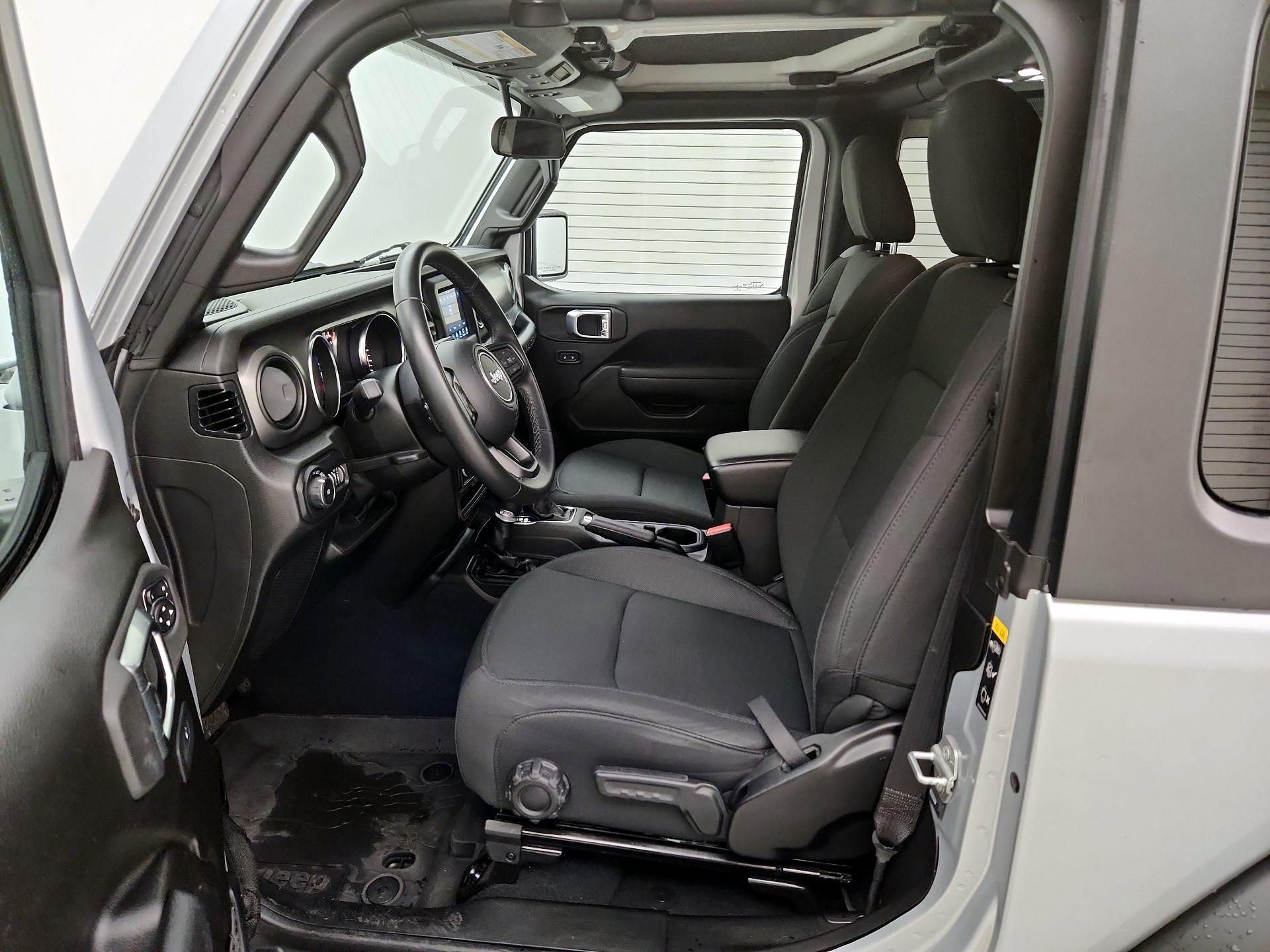 Thumbnail: 2022 Jeep Wrangler - 11