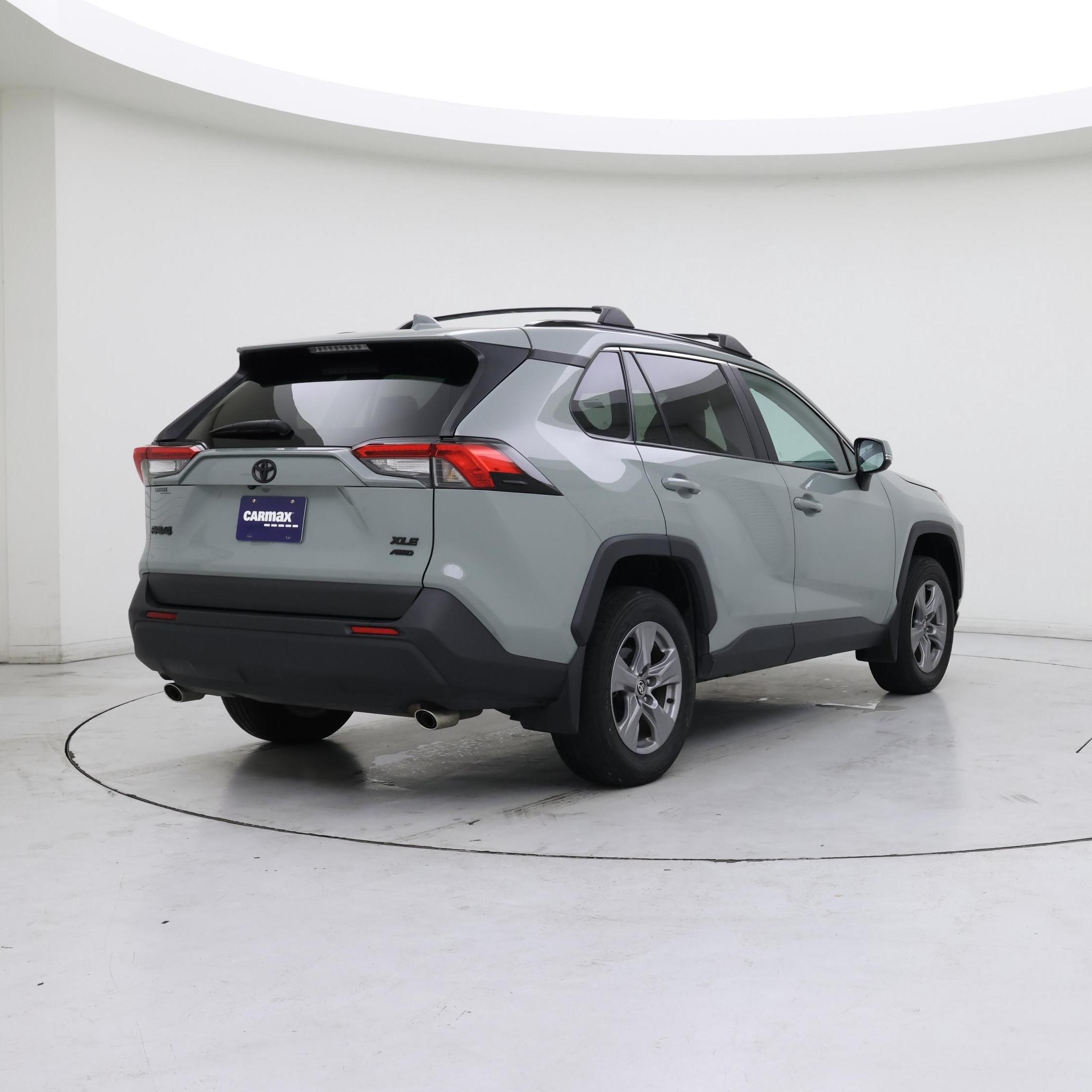 Thumbnail: 2022 Toyota RAV4 - 8