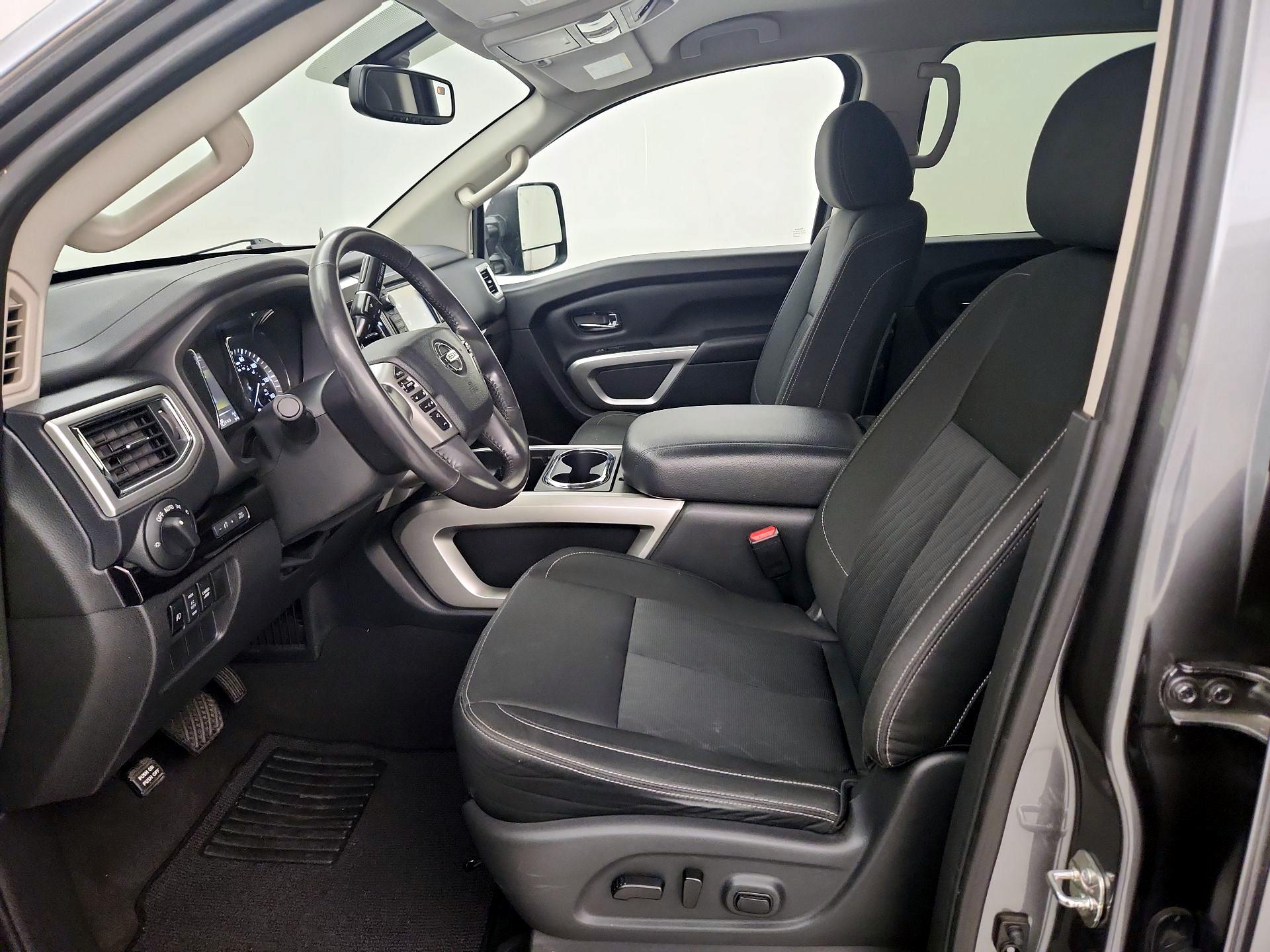 Thumbnail: 2017 Nissan Titan - 11