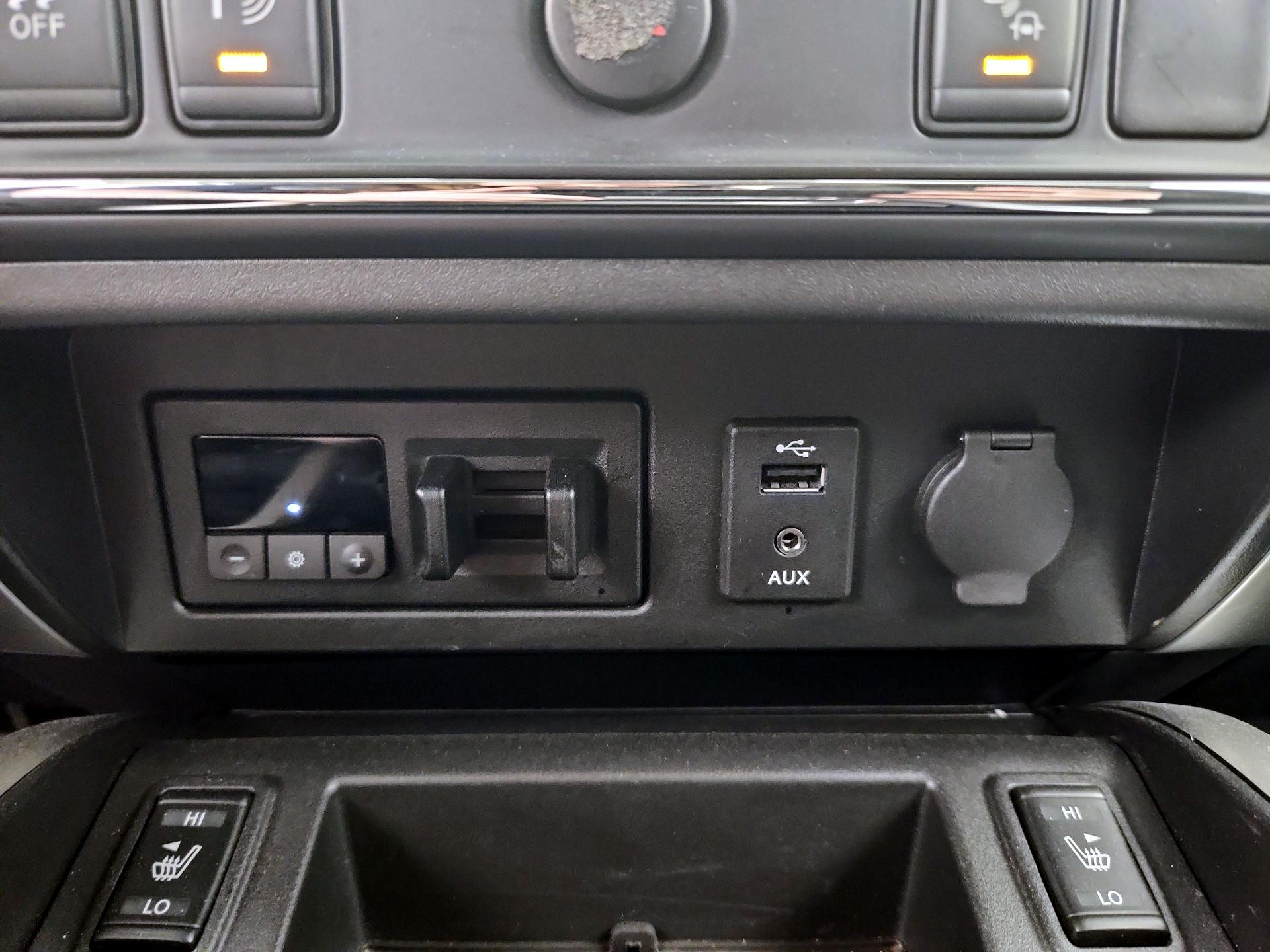 Thumbnail: 2017 Nissan Titan - 19