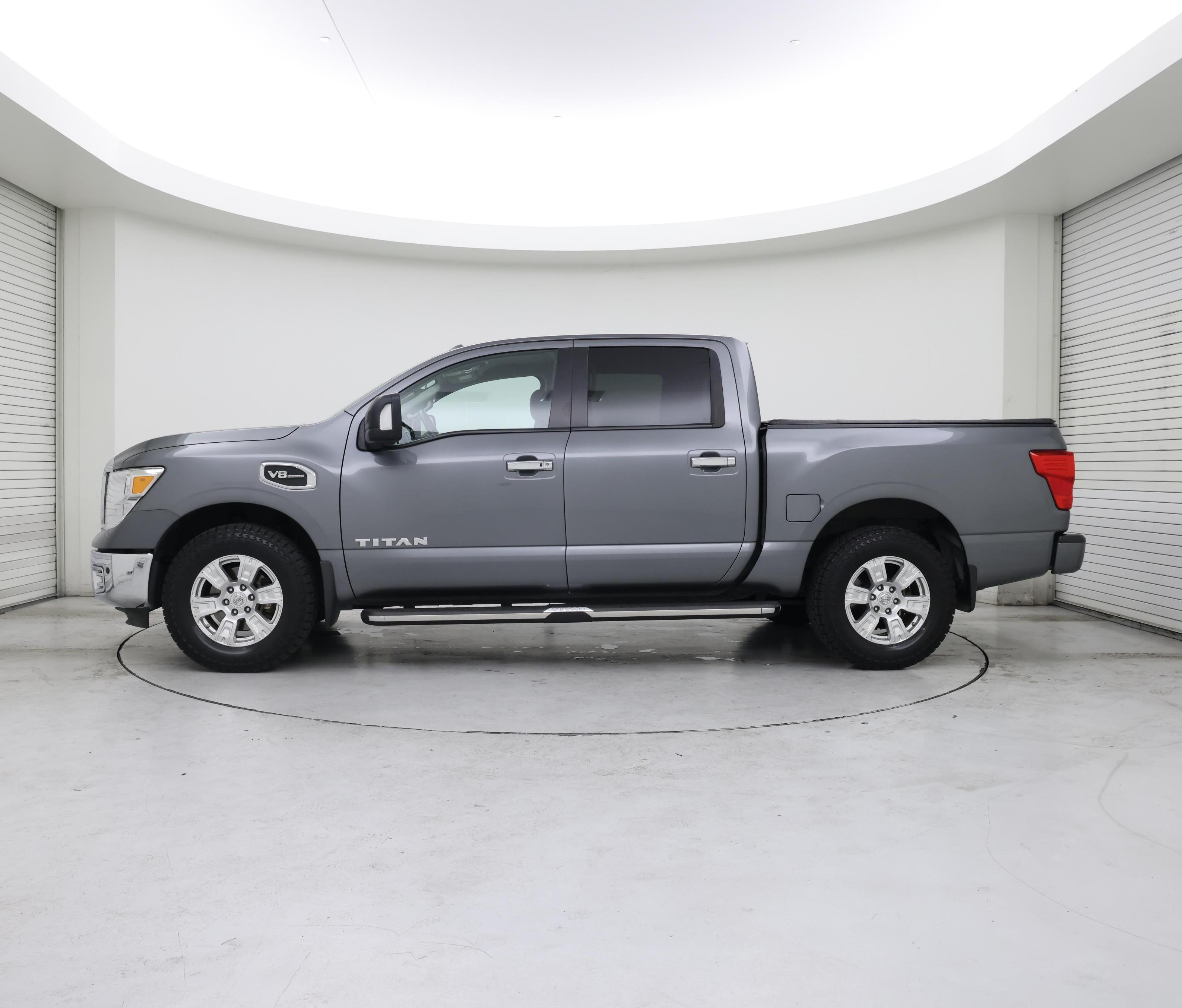 Thumbnail: 2017 Nissan Titan - 3