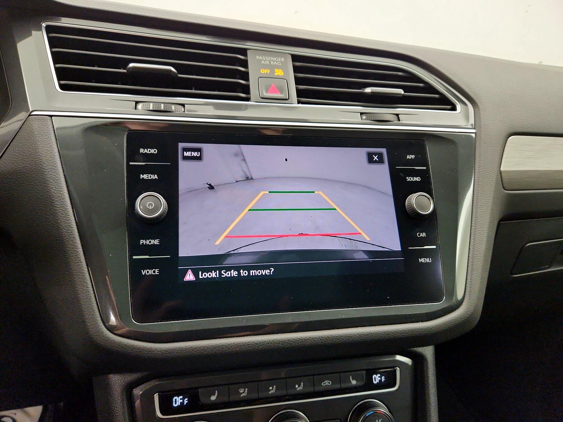 Thumbnail: 2020 Volkswagen Tiguan - 14