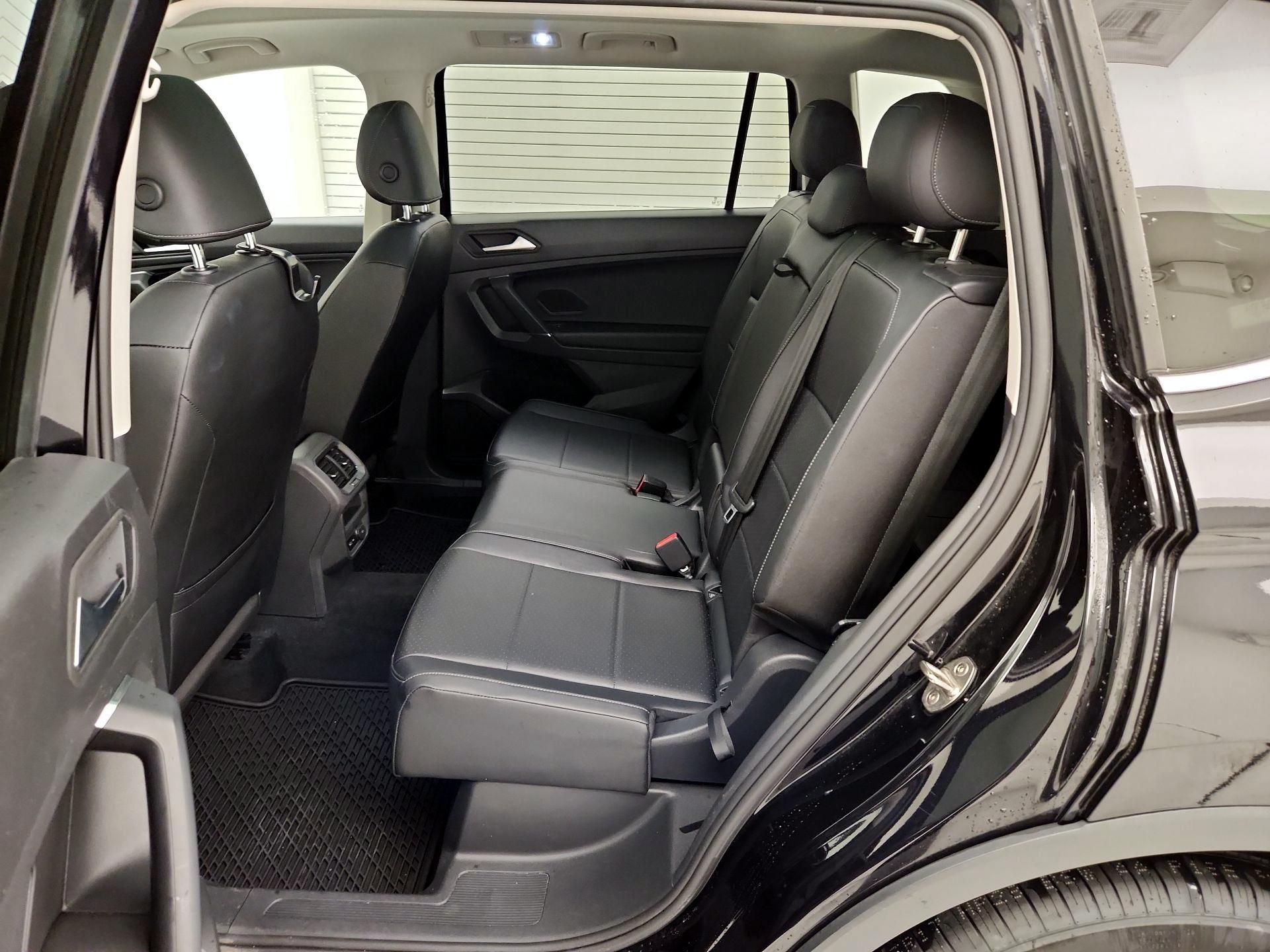 Thumbnail: 2020 Volkswagen Tiguan - 20