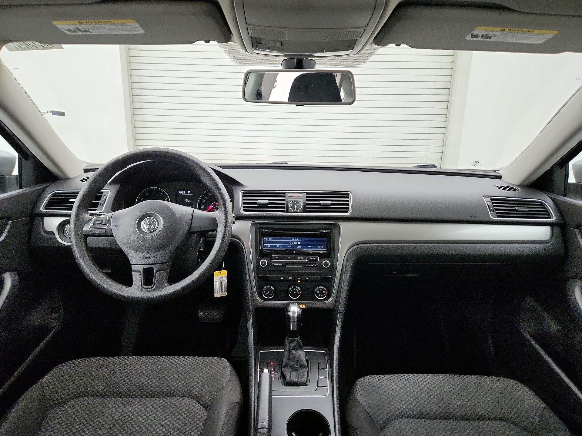 Thumbnail: 2014 Volkswagen Passat - 9