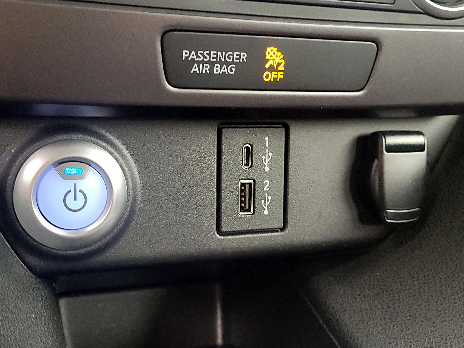 Thumbnail: 2020 Nissan Leaf - 18