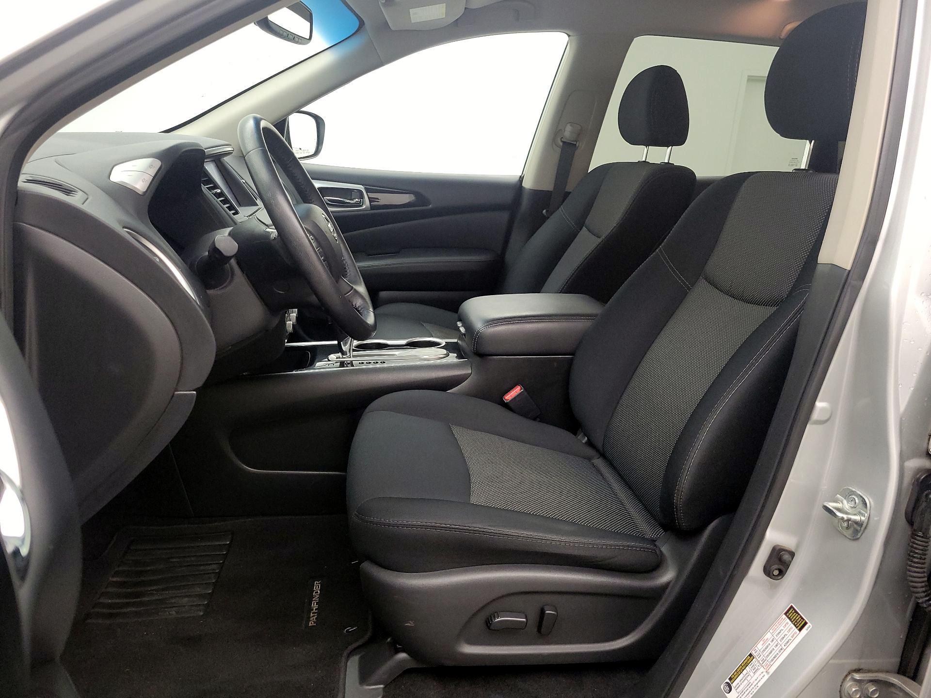 Thumbnail: 2019 Nissan Pathfinder - 11