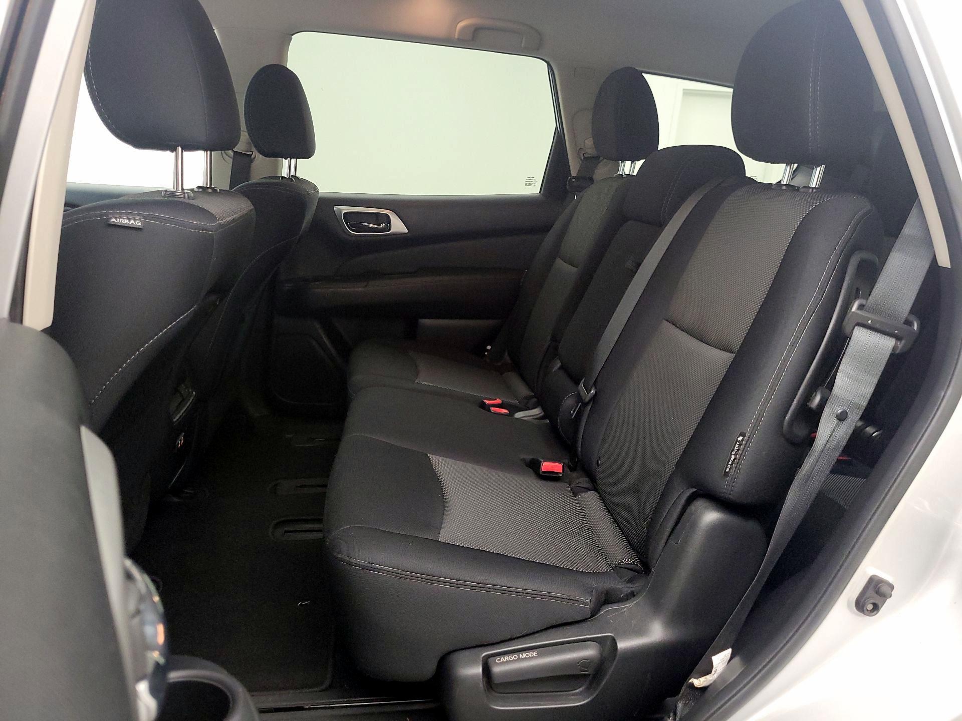 Thumbnail: 2019 Nissan Pathfinder - 19