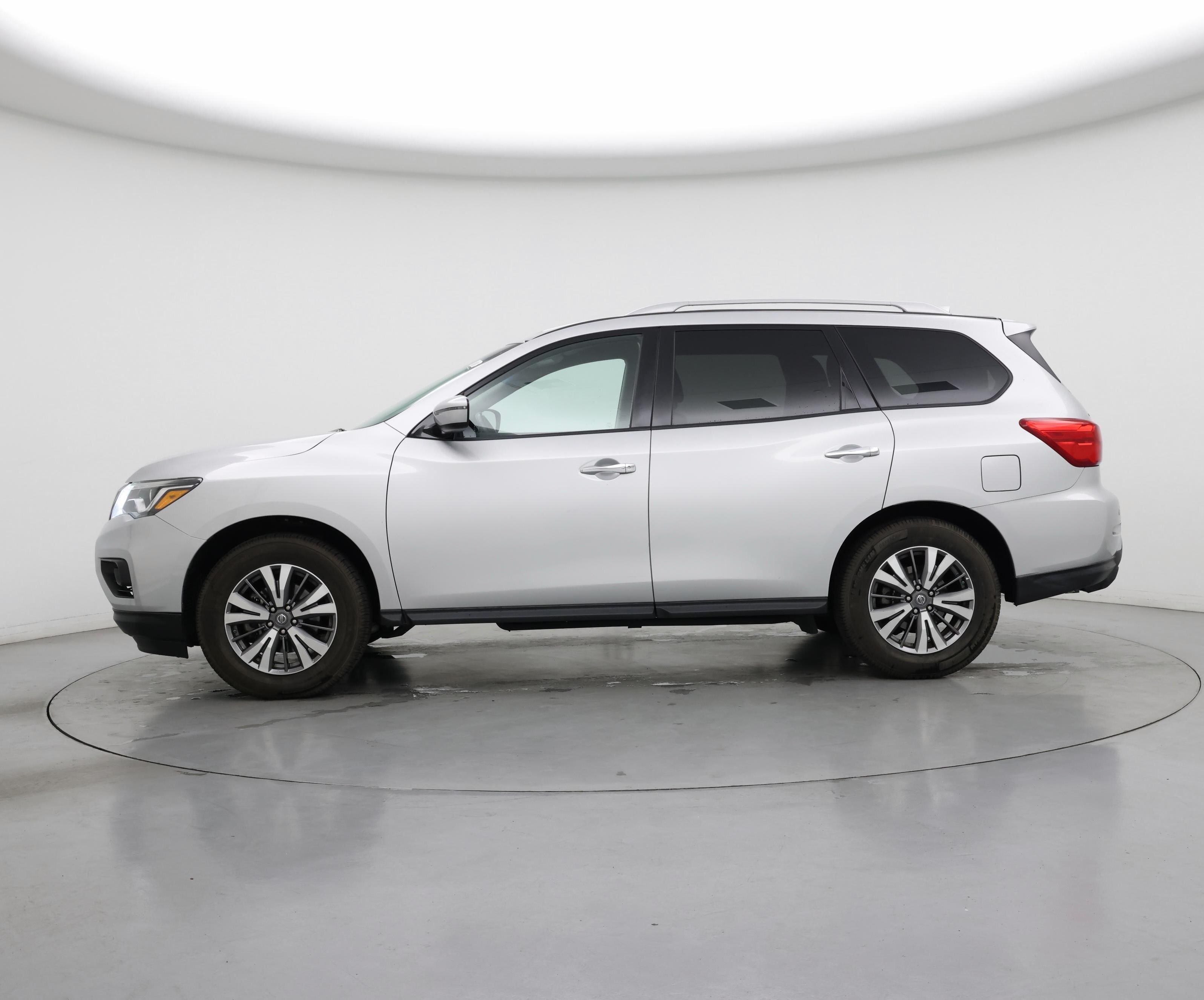Thumbnail: 2019 Nissan Pathfinder - 3