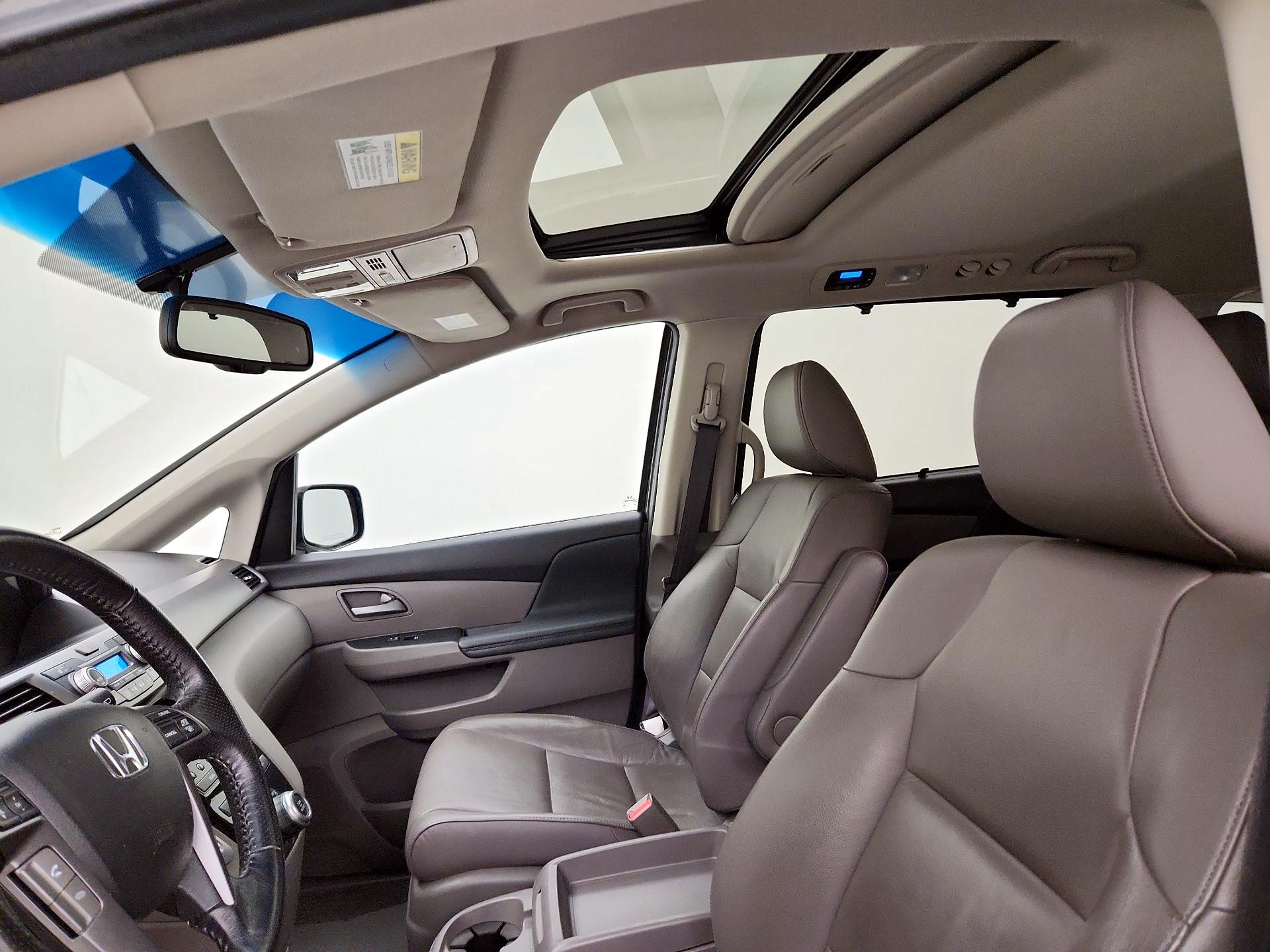 Thumbnail: 2013 Honda Odyssey - 19