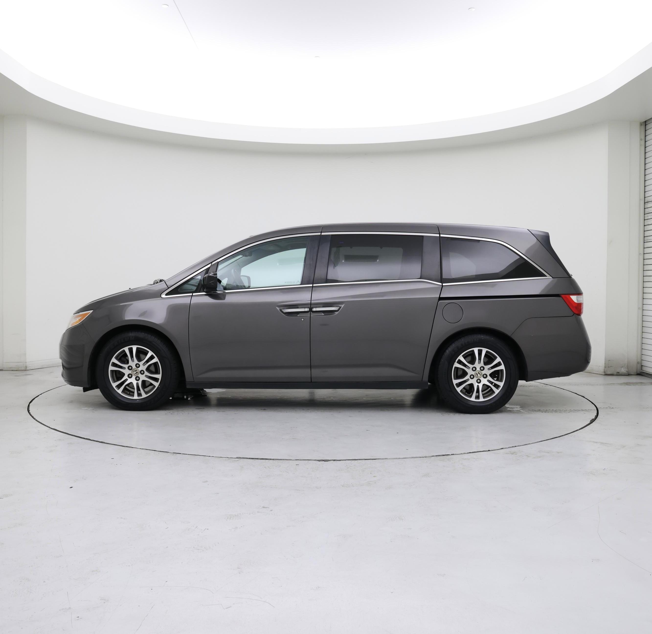 Thumbnail: 2013 Honda Odyssey - 3