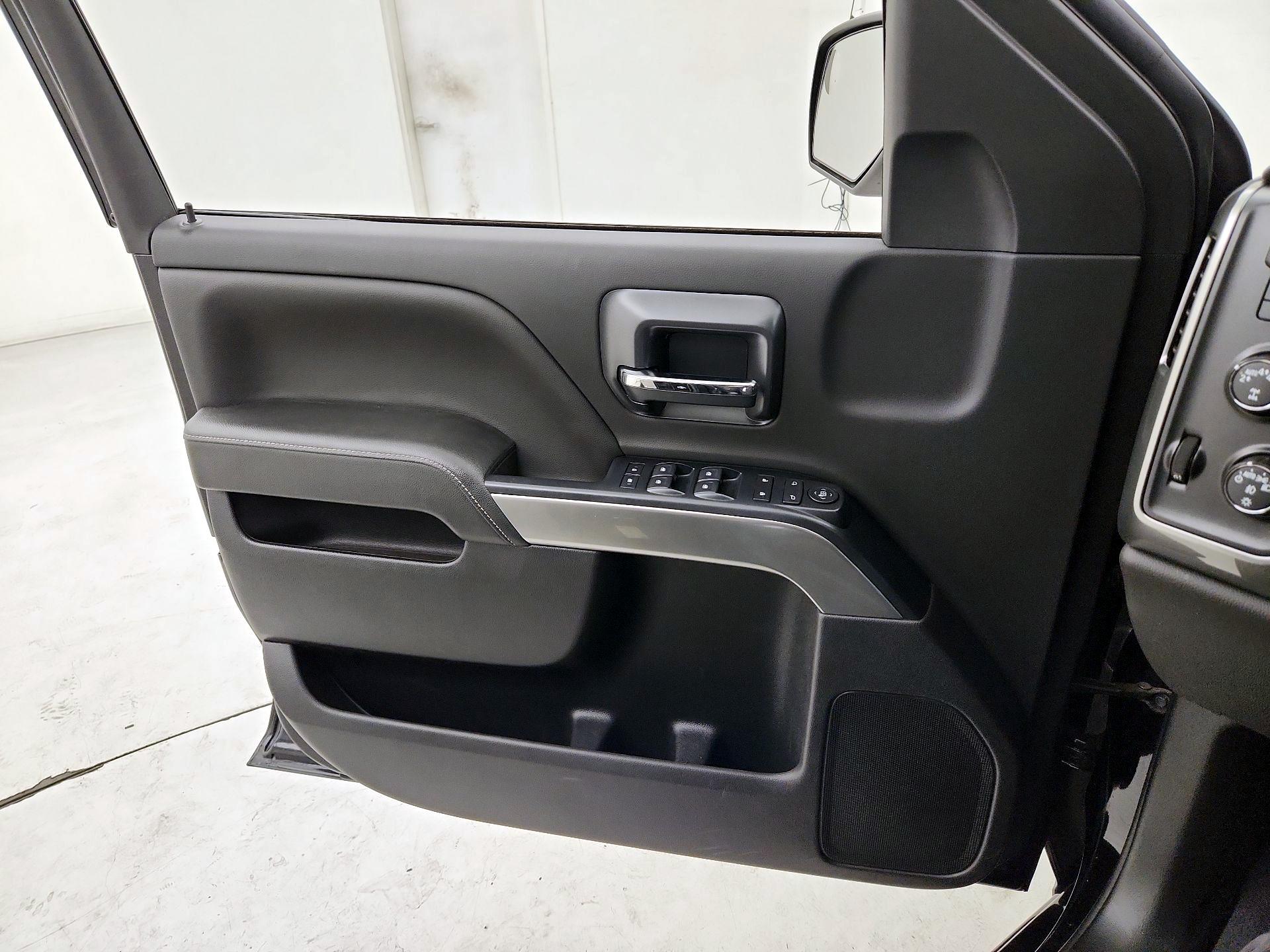Thumbnail: 2019 Chevrolet Silverado 1500 - 12