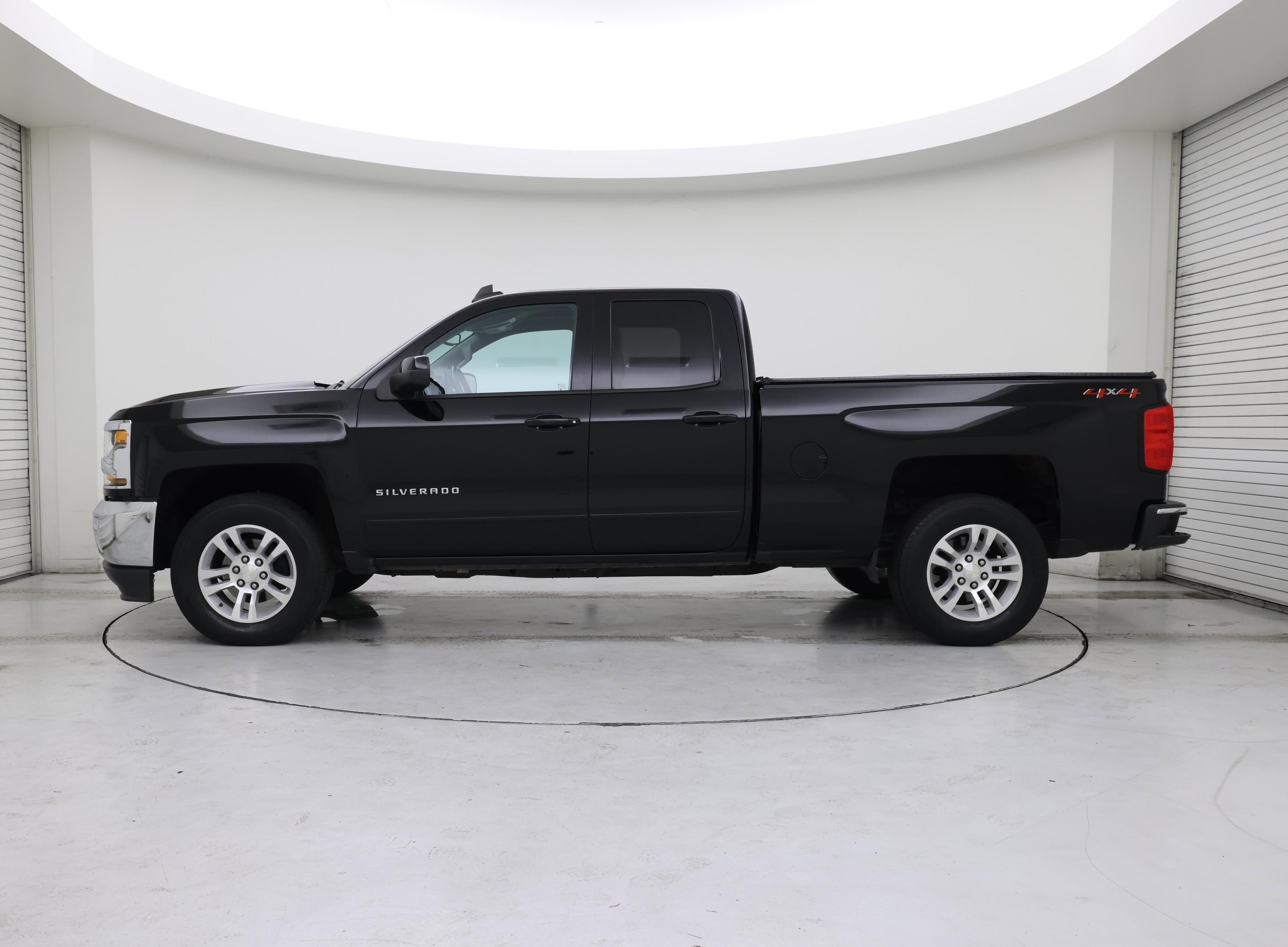 Thumbnail: 2019 Chevrolet Silverado 1500 - 3