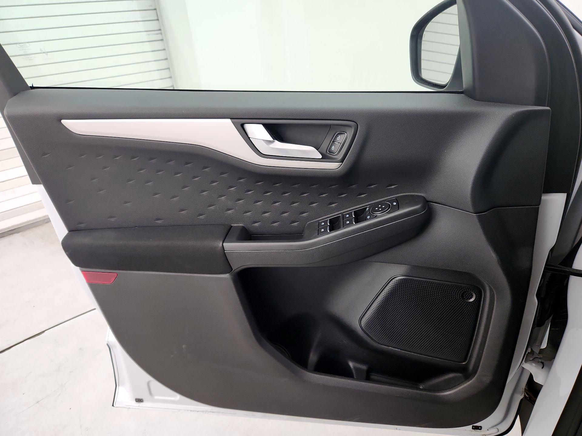 Thumbnail: 2020 Ford Escape - 12