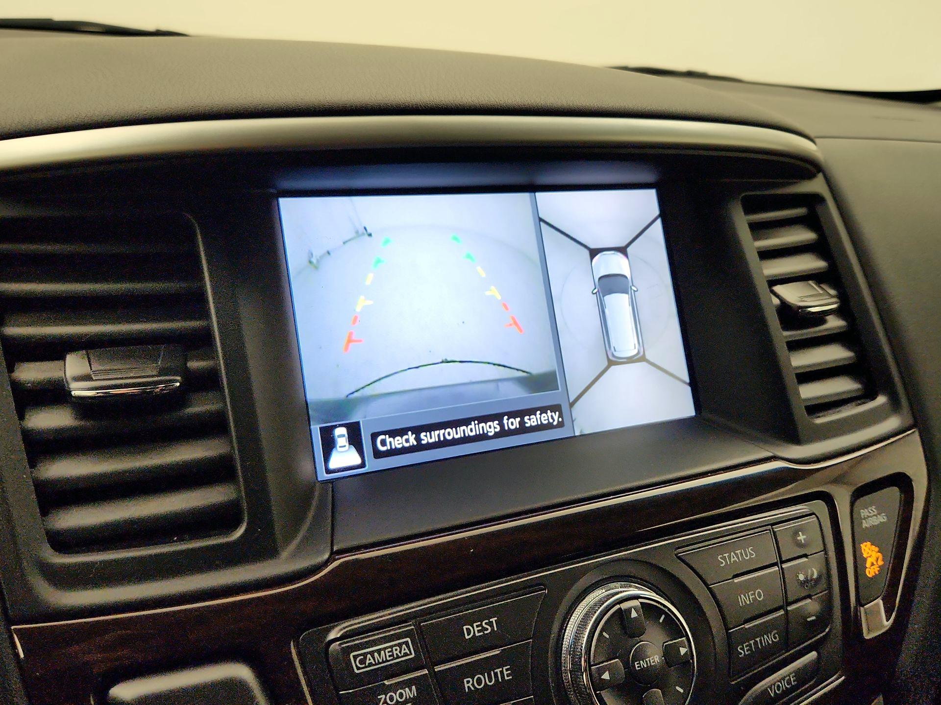 Thumbnail: 2013 Nissan Pathfinder - 15
