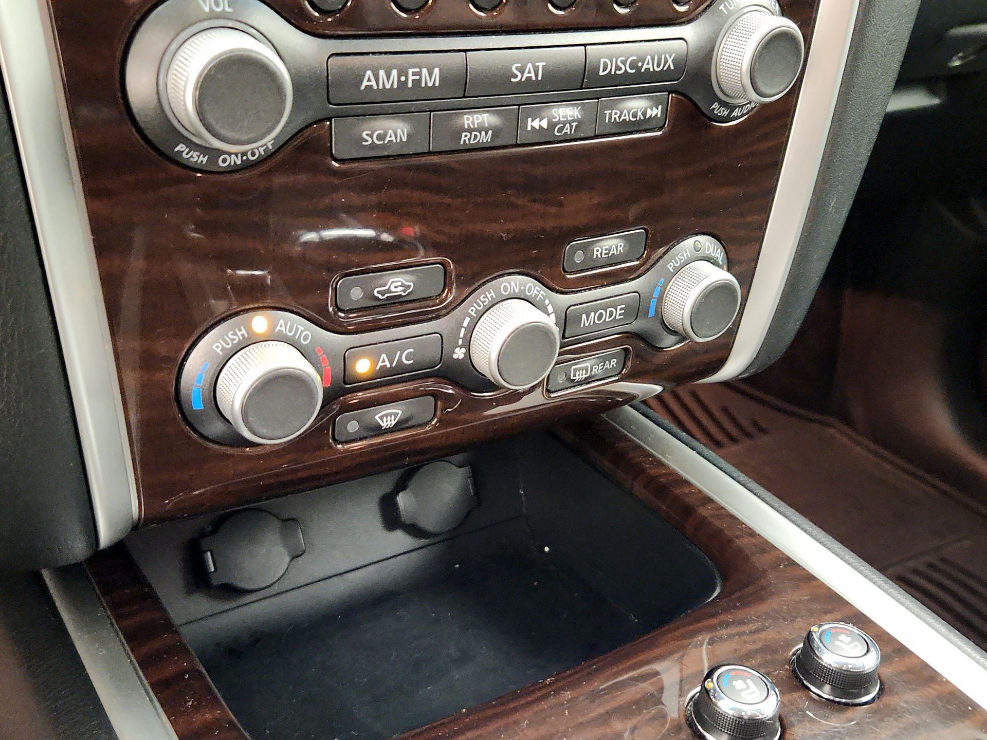 Thumbnail: 2013 Nissan Pathfinder - 17