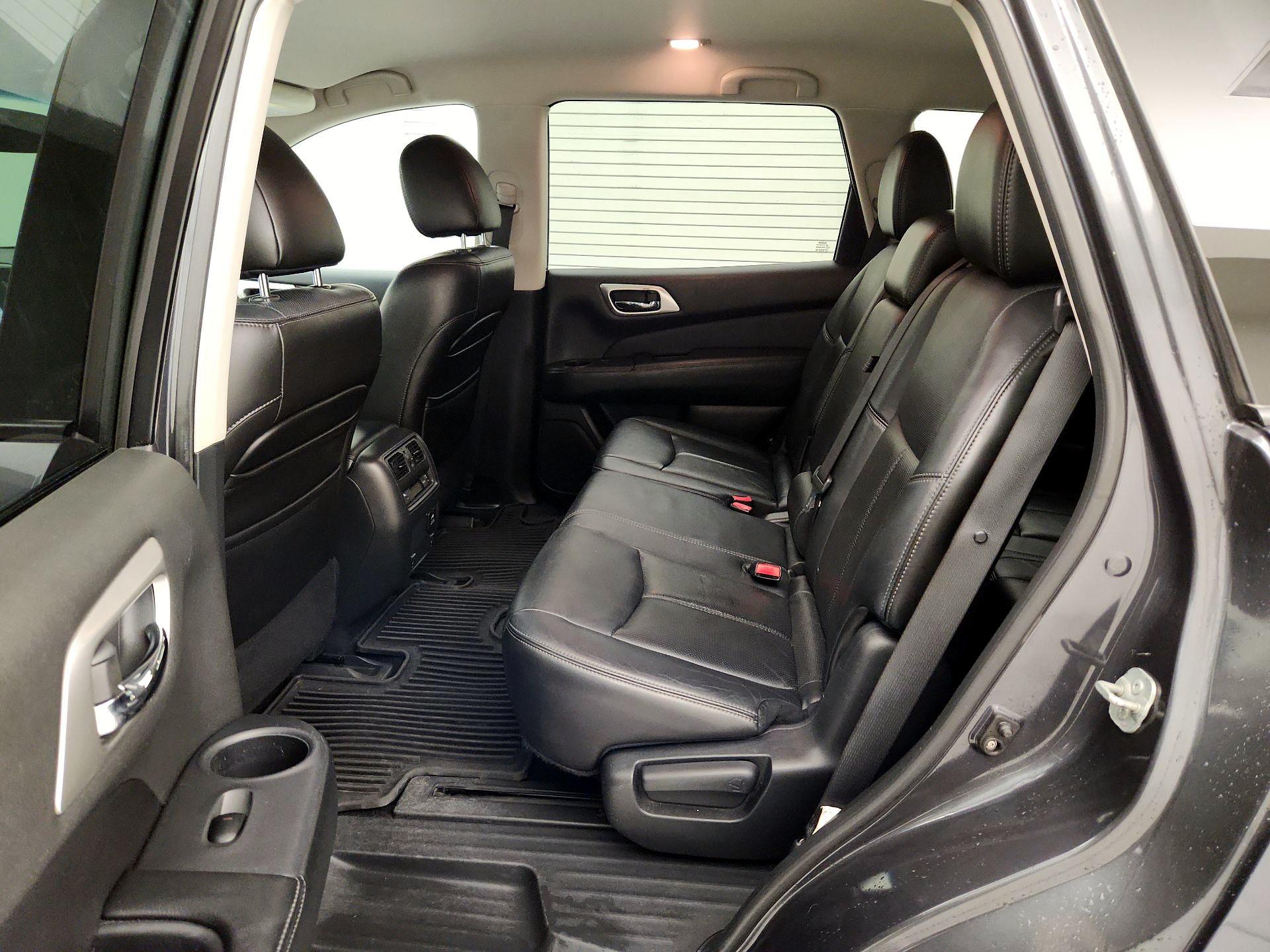 Thumbnail: 2013 Nissan Pathfinder - 20