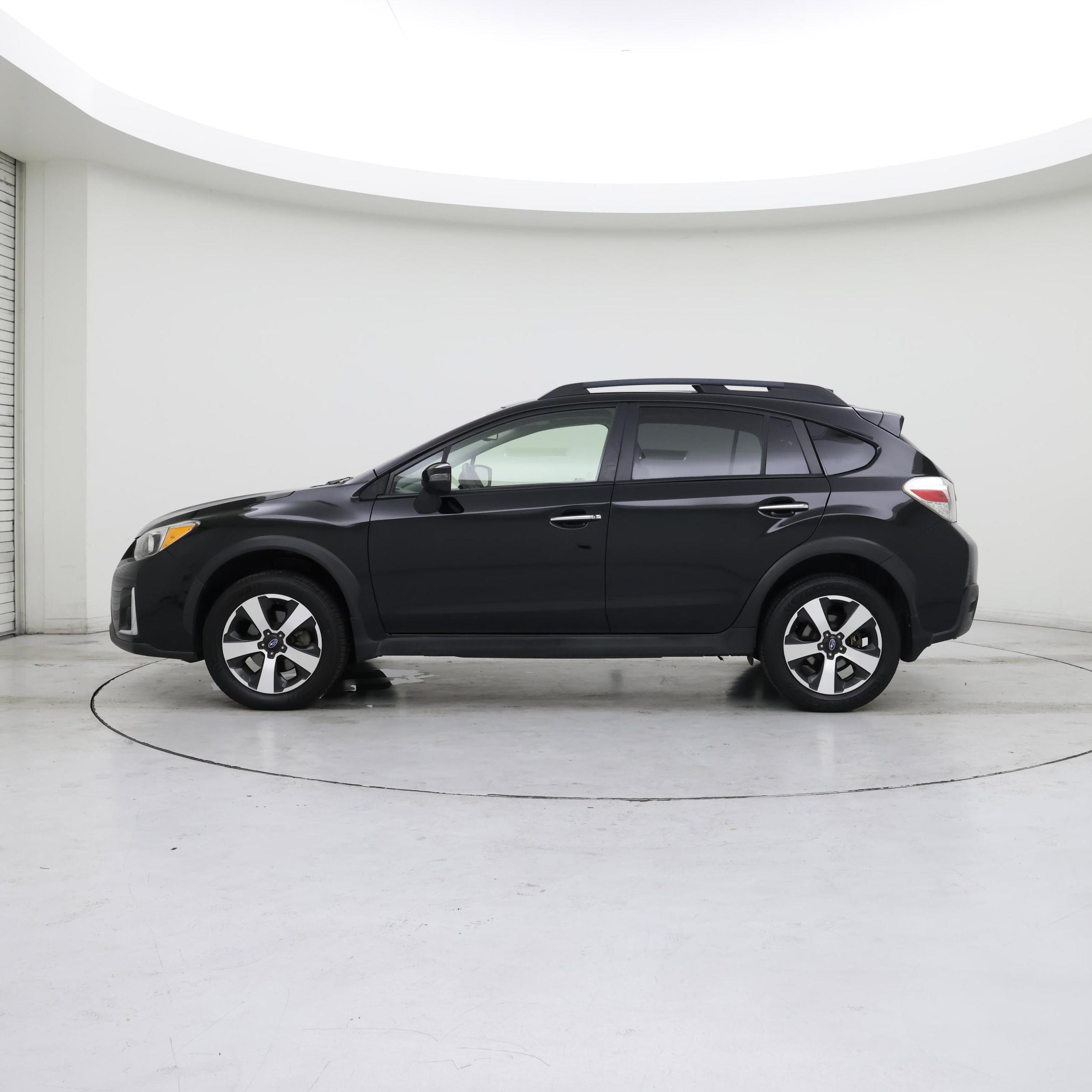 Thumbnail: 2016 Subaru XV Crosstrek - 3