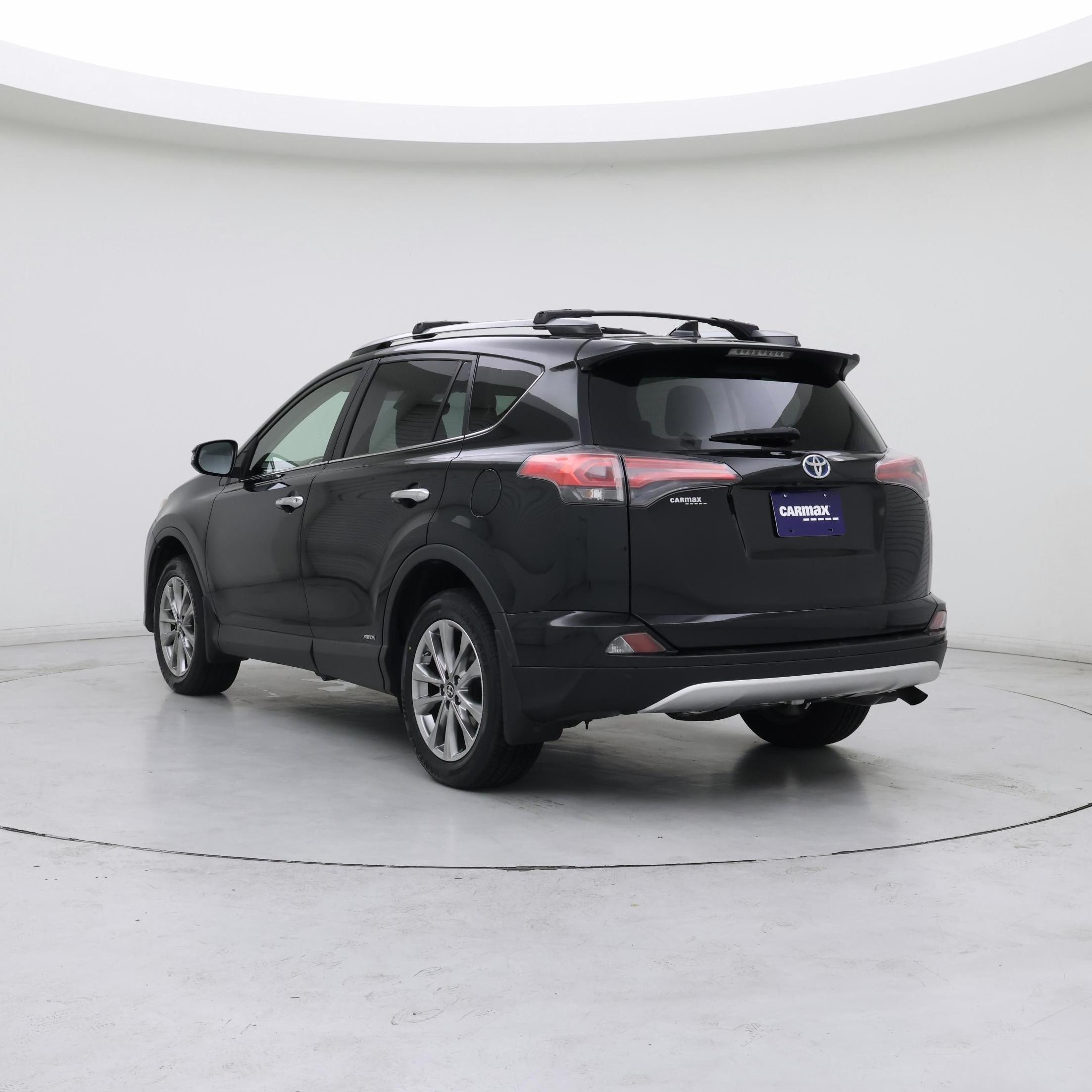 Thumbnail: 2017 Toyota RAV4 - 2
