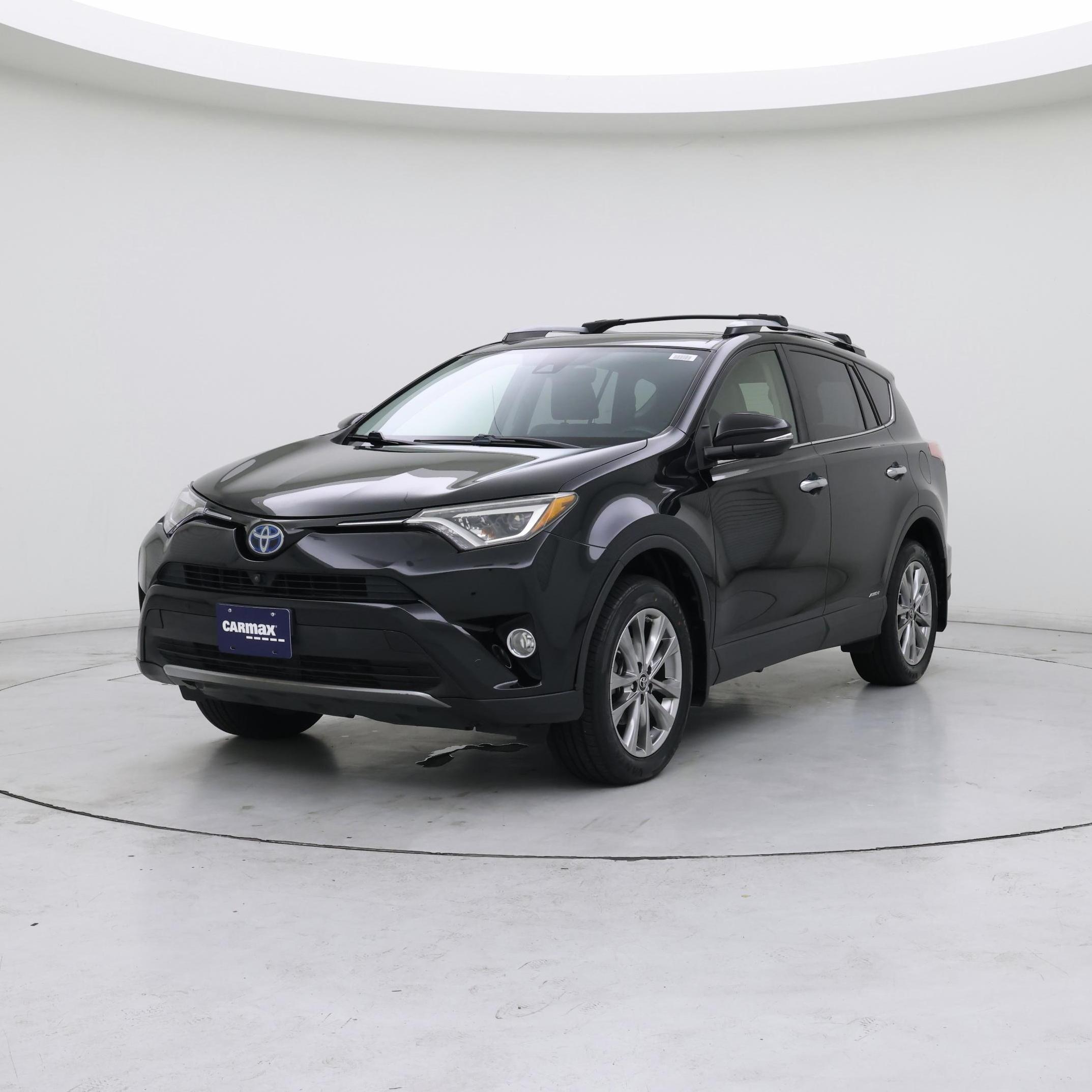Thumbnail: 2017 Toyota RAV4 - 4