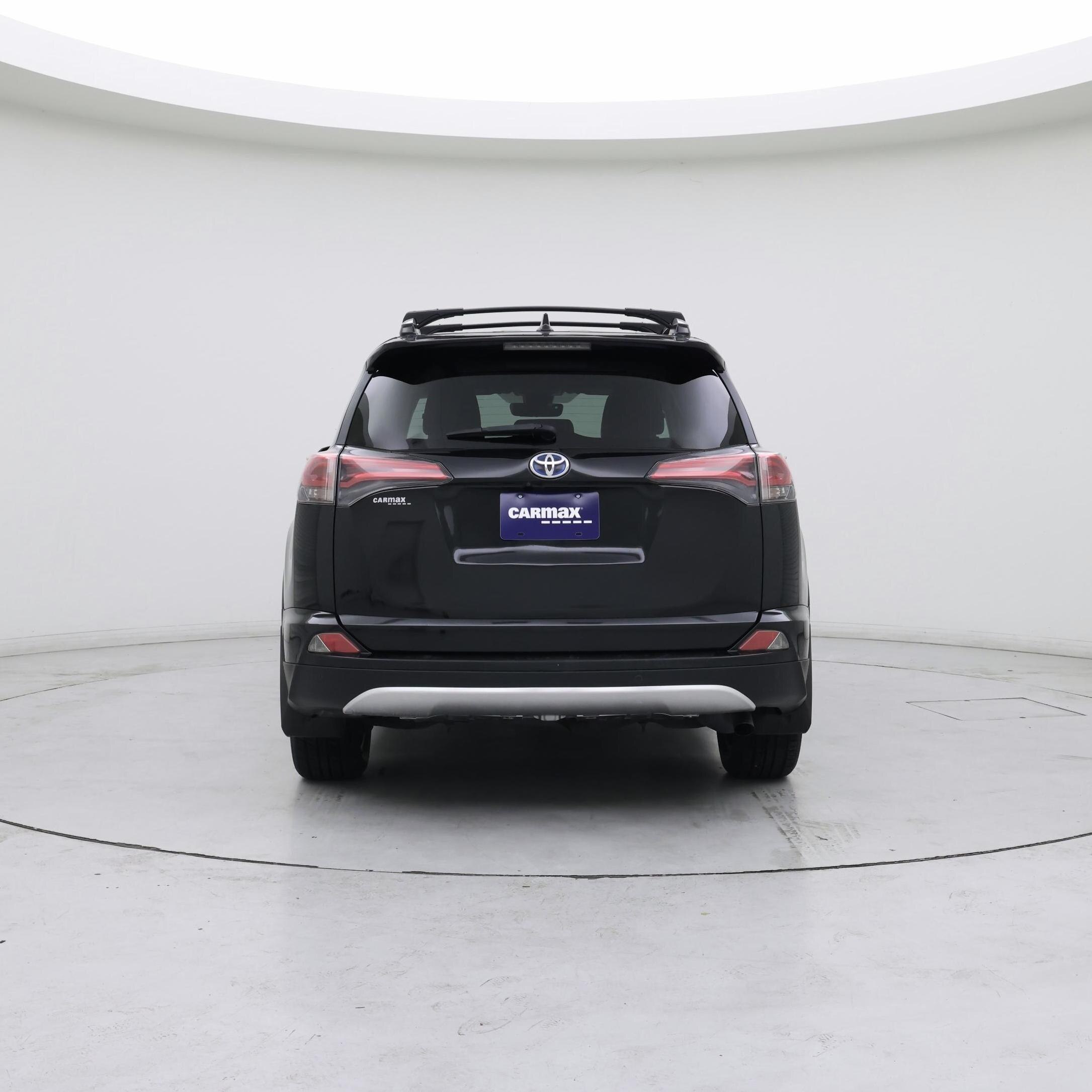 Thumbnail: 2017 Toyota RAV4 - 6