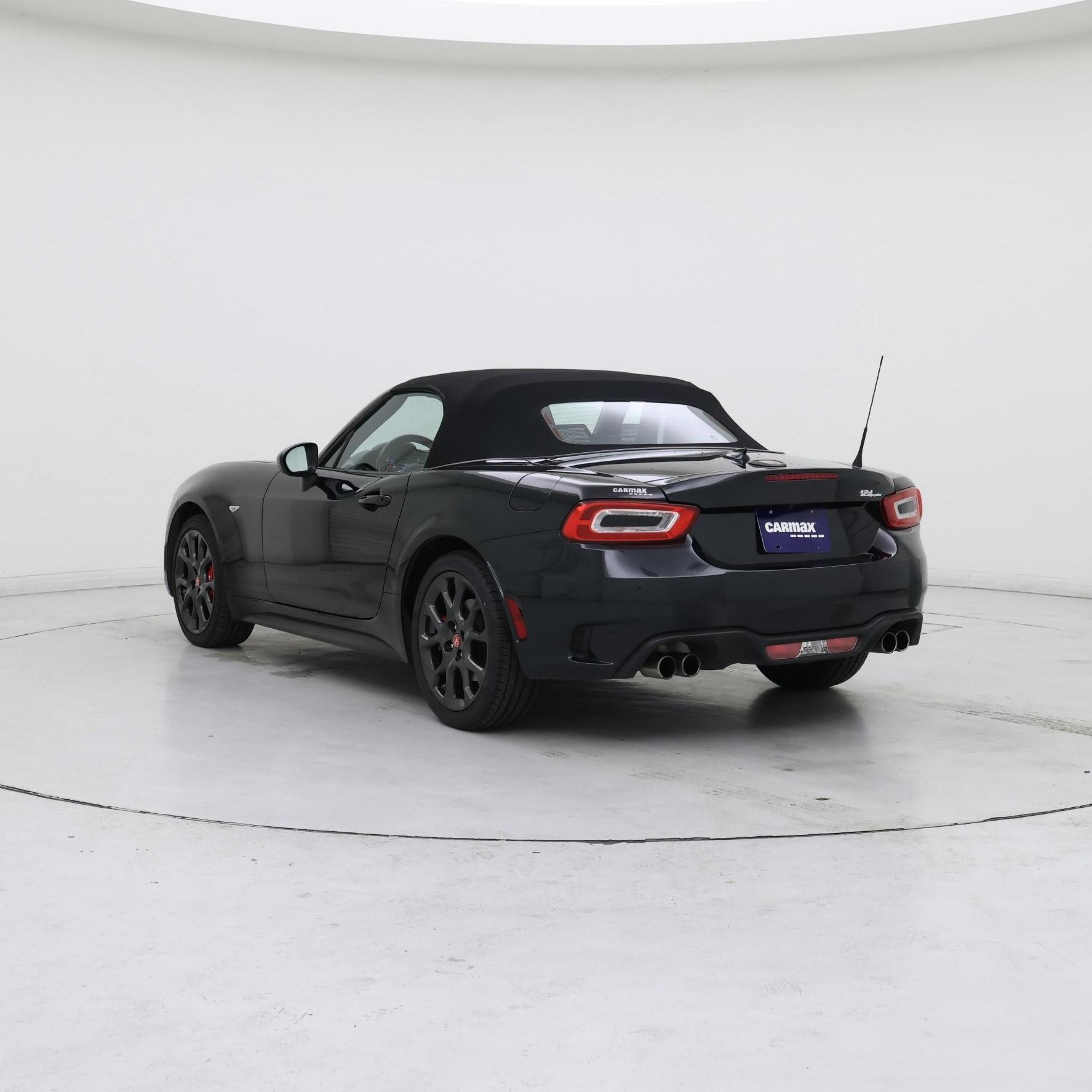 Thumbnail: 2018 Fiat 124 Spider - 2