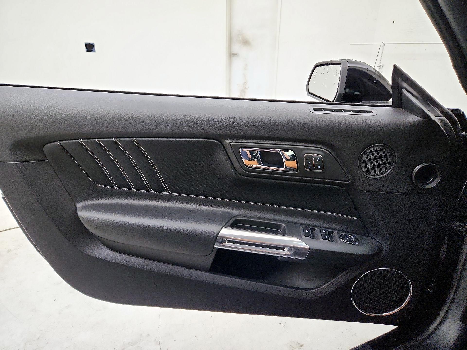 Thumbnail: 2015 Ford Mustang - 12