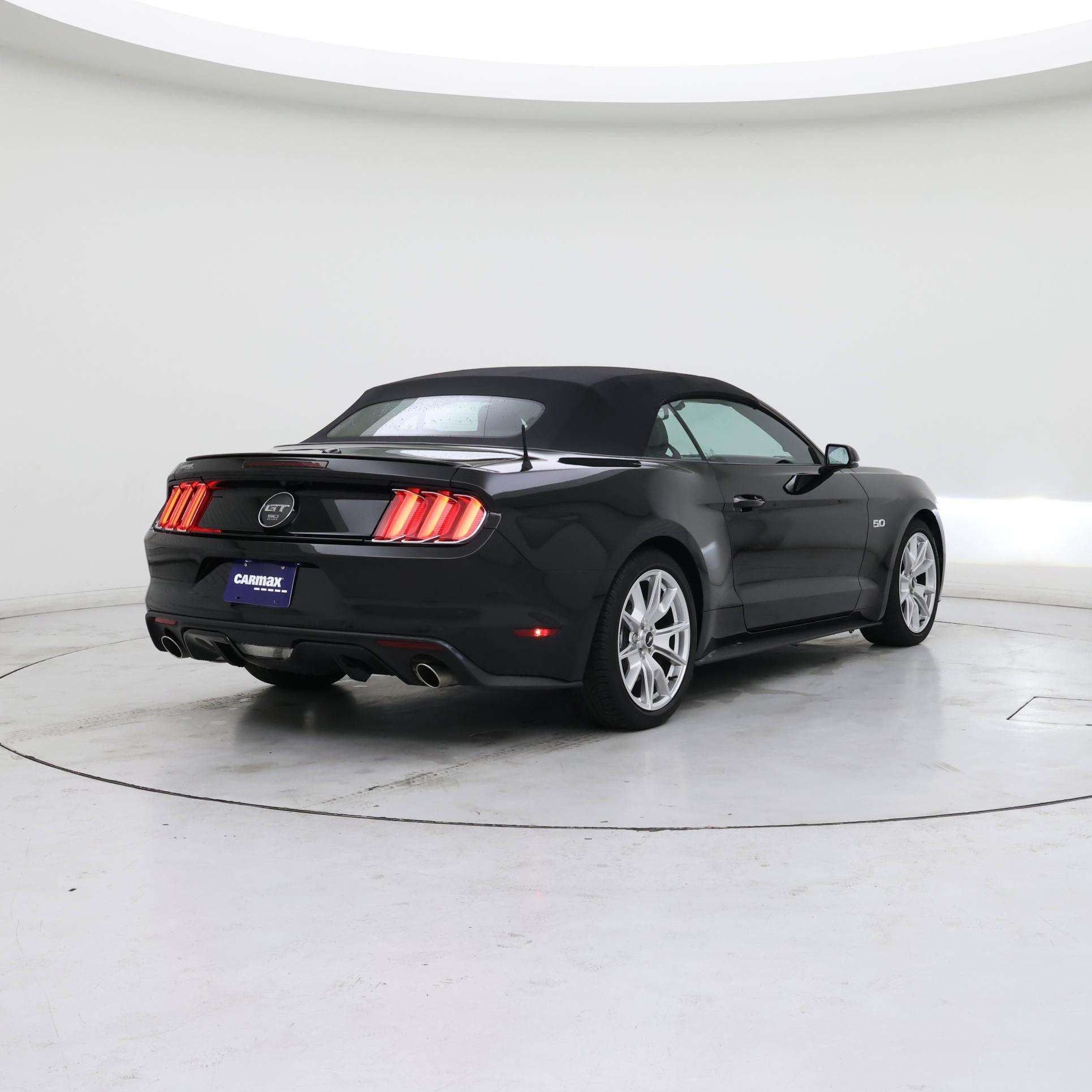Thumbnail: 2015 Ford Mustang - 8