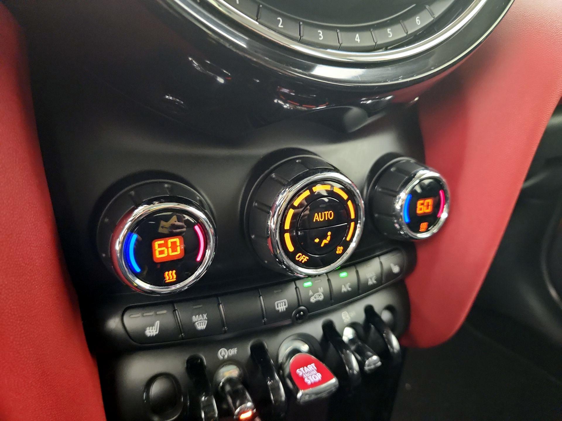 Thumbnail: 2015 MINI Cooper Hardtop - 15
