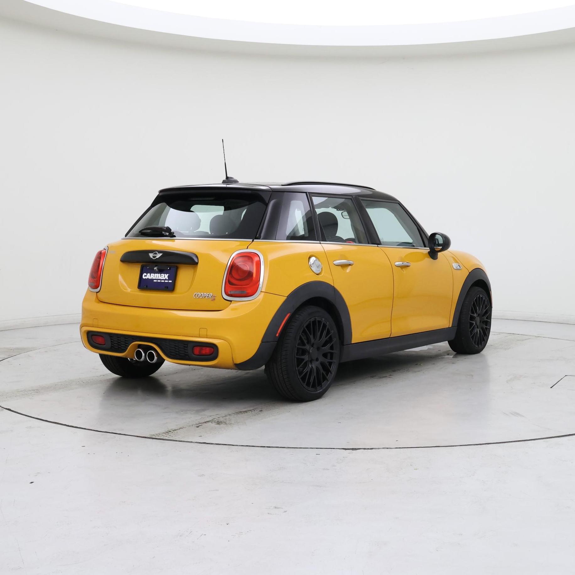 Thumbnail: 2015 MINI Cooper Hardtop - 8