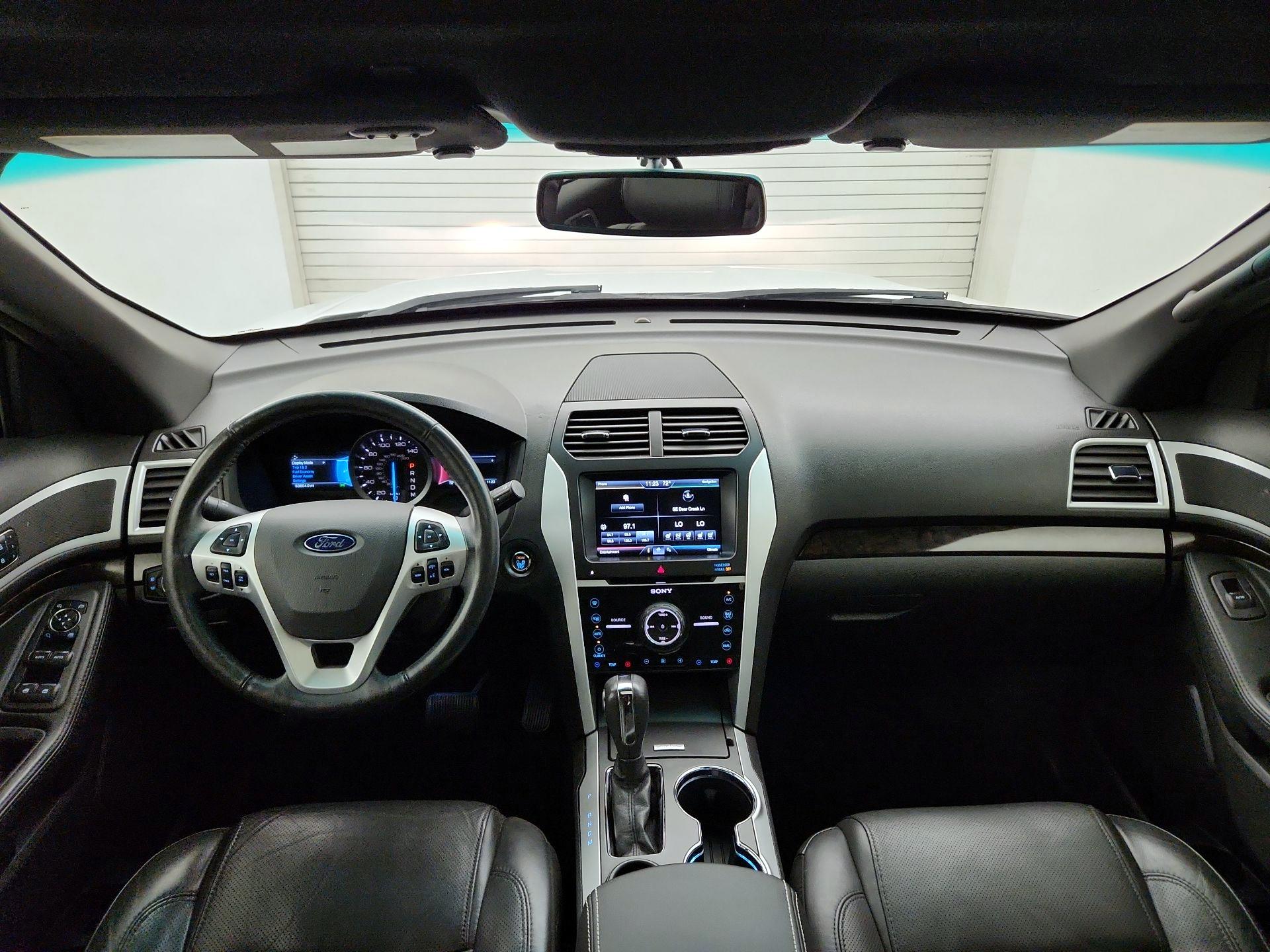 Thumbnail: 2015 Ford Explorer - 9