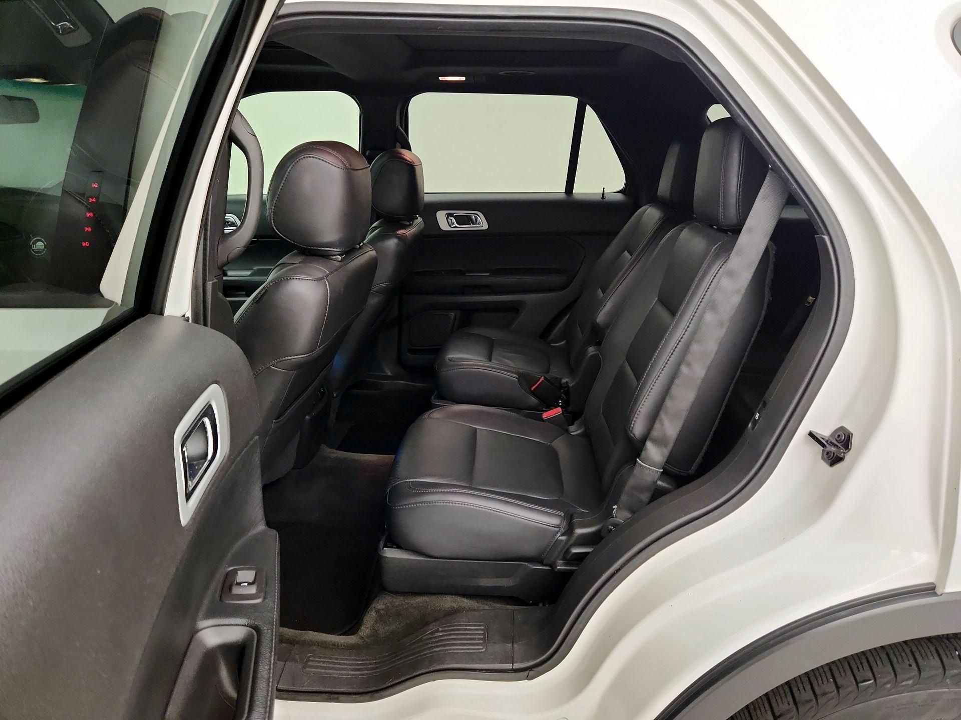 Thumbnail: 2015 Ford Explorer - 19